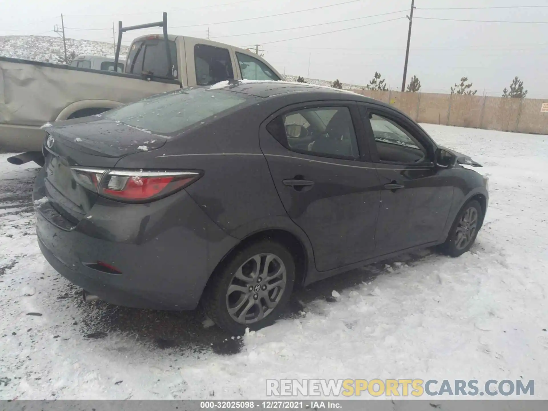 4 Photograph of a damaged car 3MYDLBYV9KY514850 TOYOTA YARIS SEDAN 2019