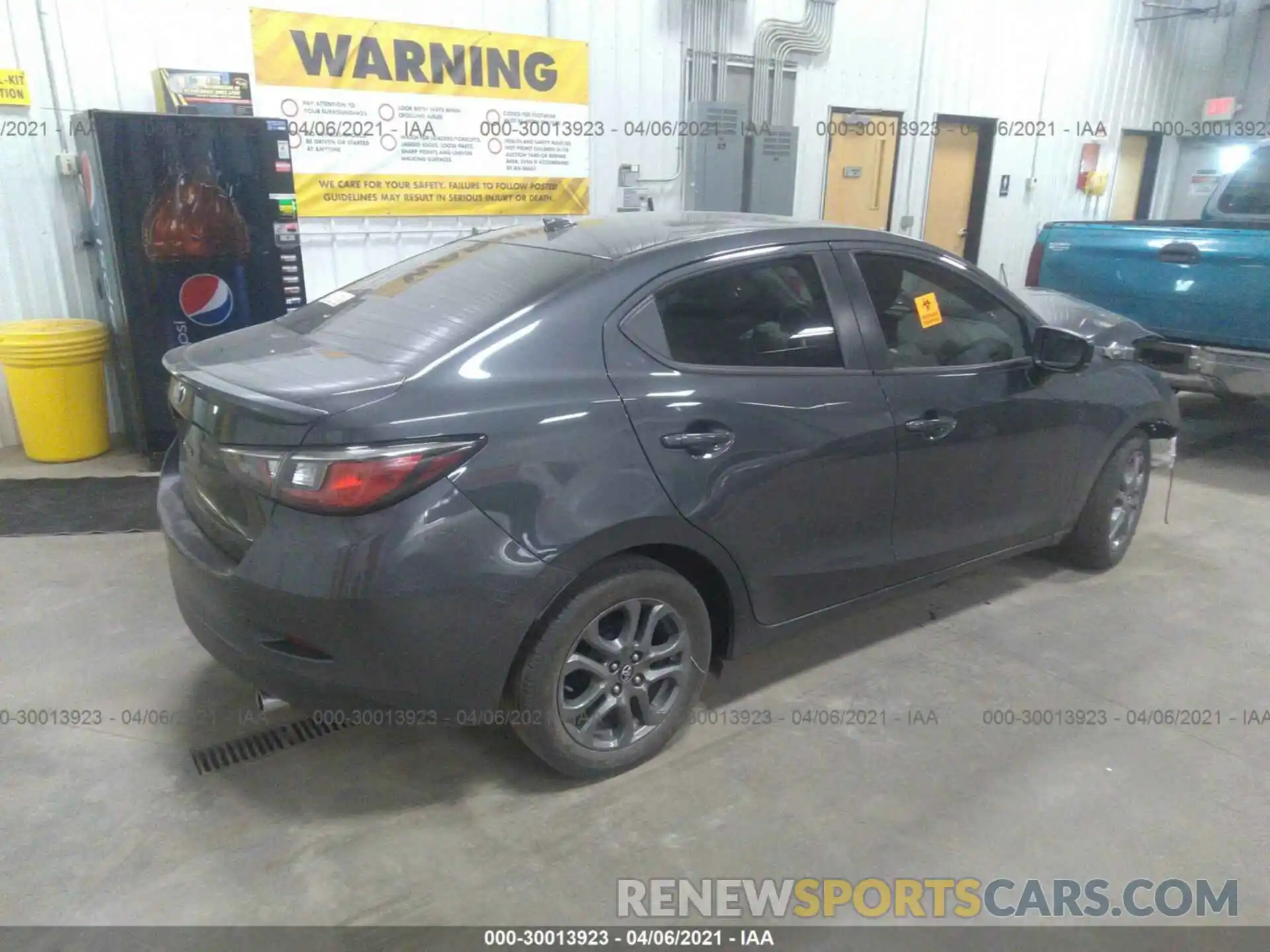 4 Photograph of a damaged car 3MYDLBYV9KY515402 TOYOTA YARIS SEDAN 2019