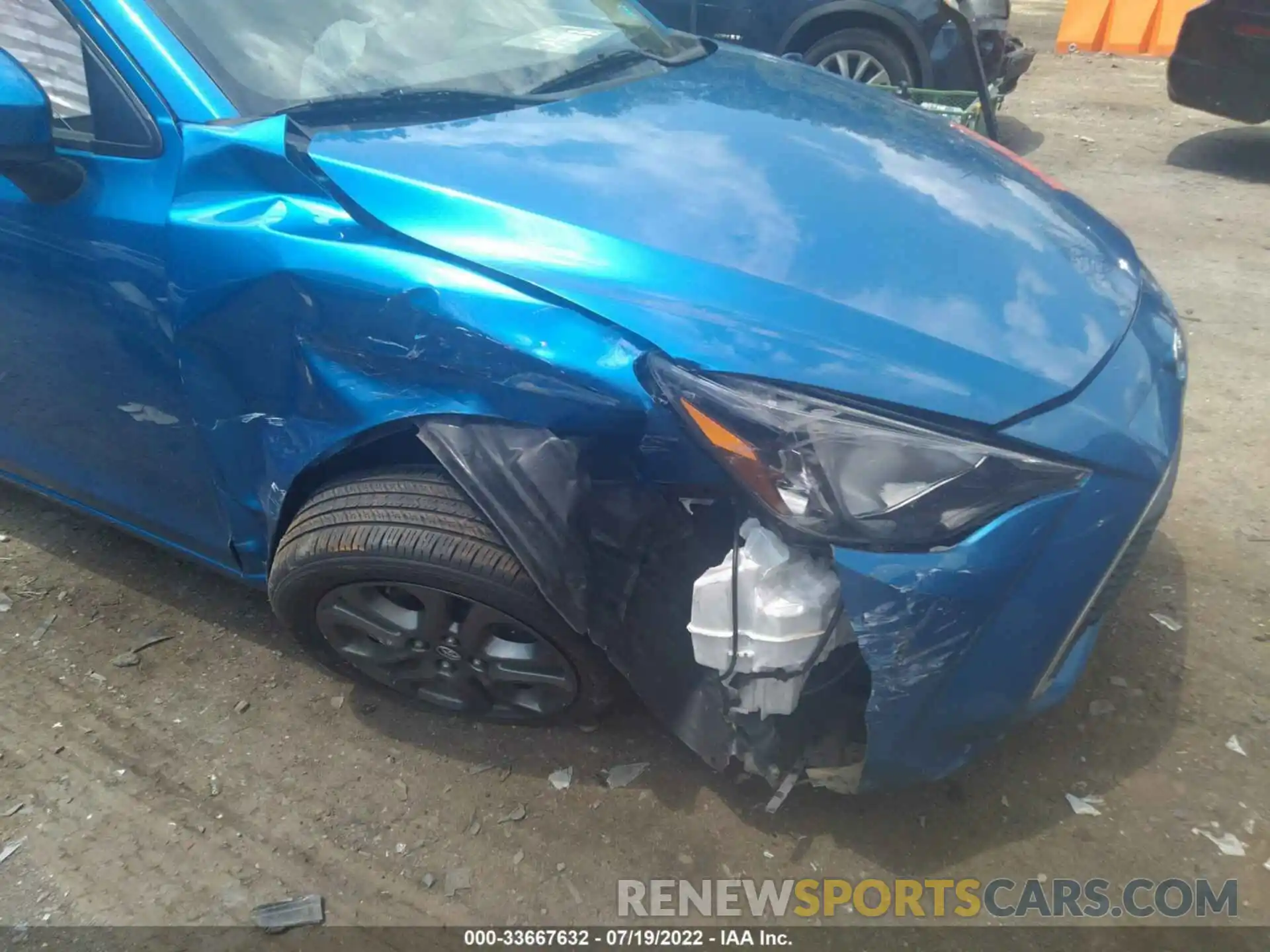 6 Photograph of a damaged car 3MYDLBYV9KY516792 TOYOTA YARIS SEDAN 2019