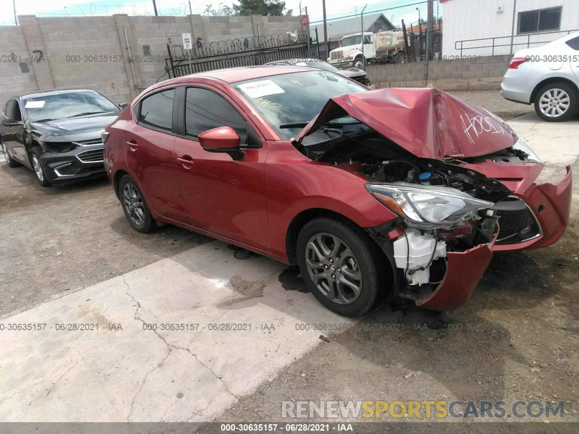 1 Photograph of a damaged car 3MYDLBYV9KY524326 TOYOTA YARIS SEDAN 2019