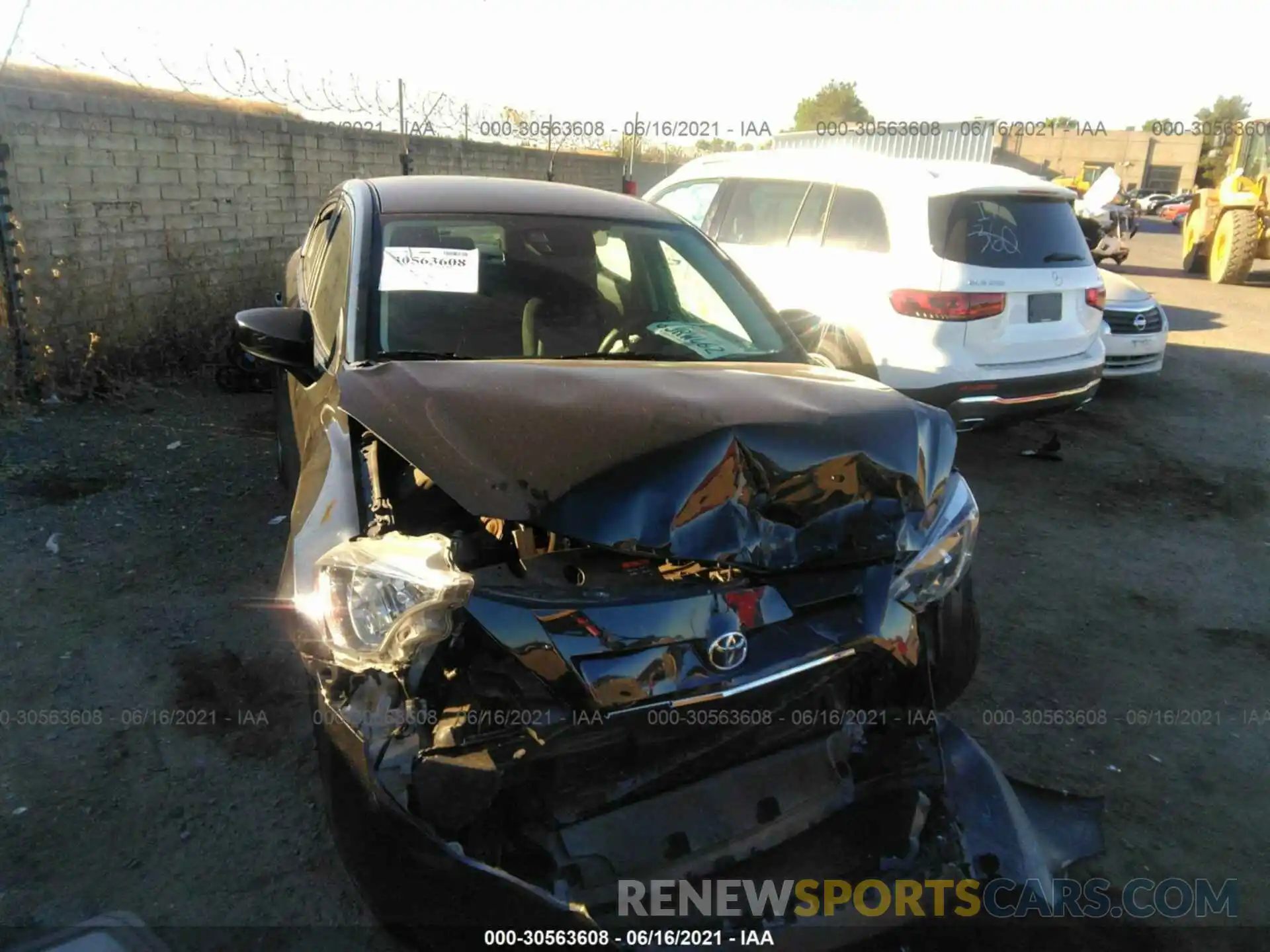 6 Photograph of a damaged car 3MYDLBYVXKY503825 TOYOTA YARIS SEDAN 2019