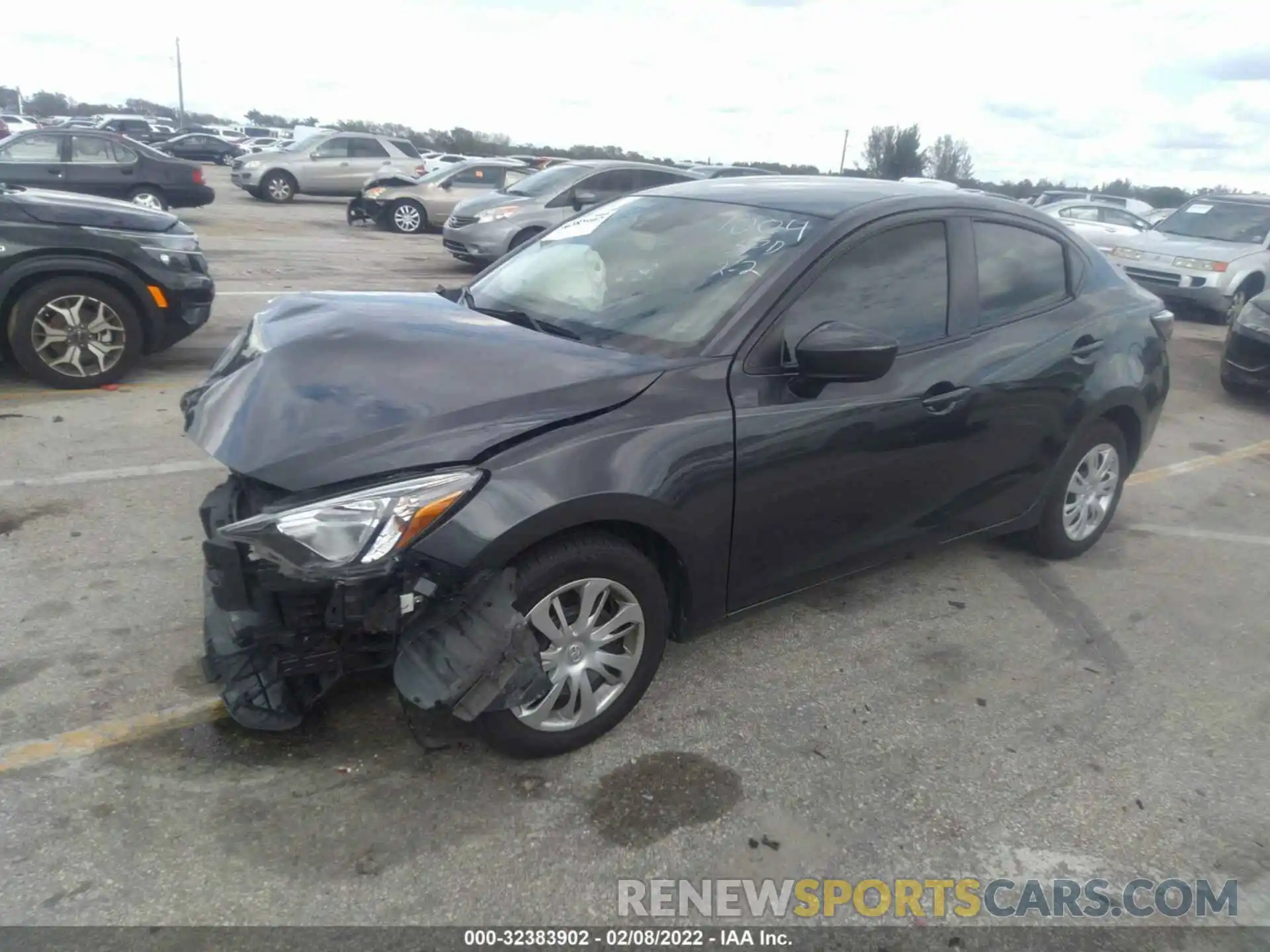 2 Photograph of a damaged car 3MYDLBYVXKY511004 TOYOTA YARIS SEDAN 2019