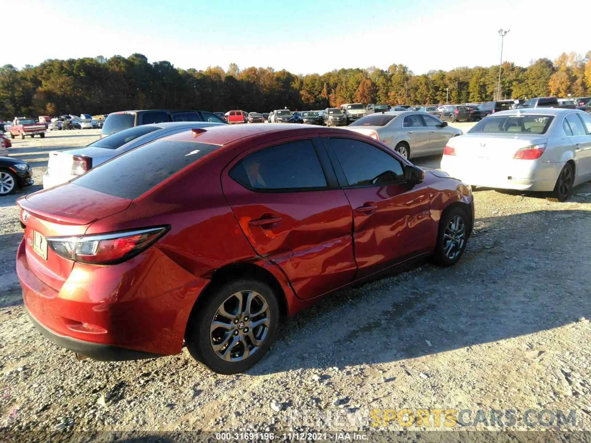 4 Photograph of a damaged car 3MYDLBYVXKY513013 TOYOTA YARIS SEDAN 2019