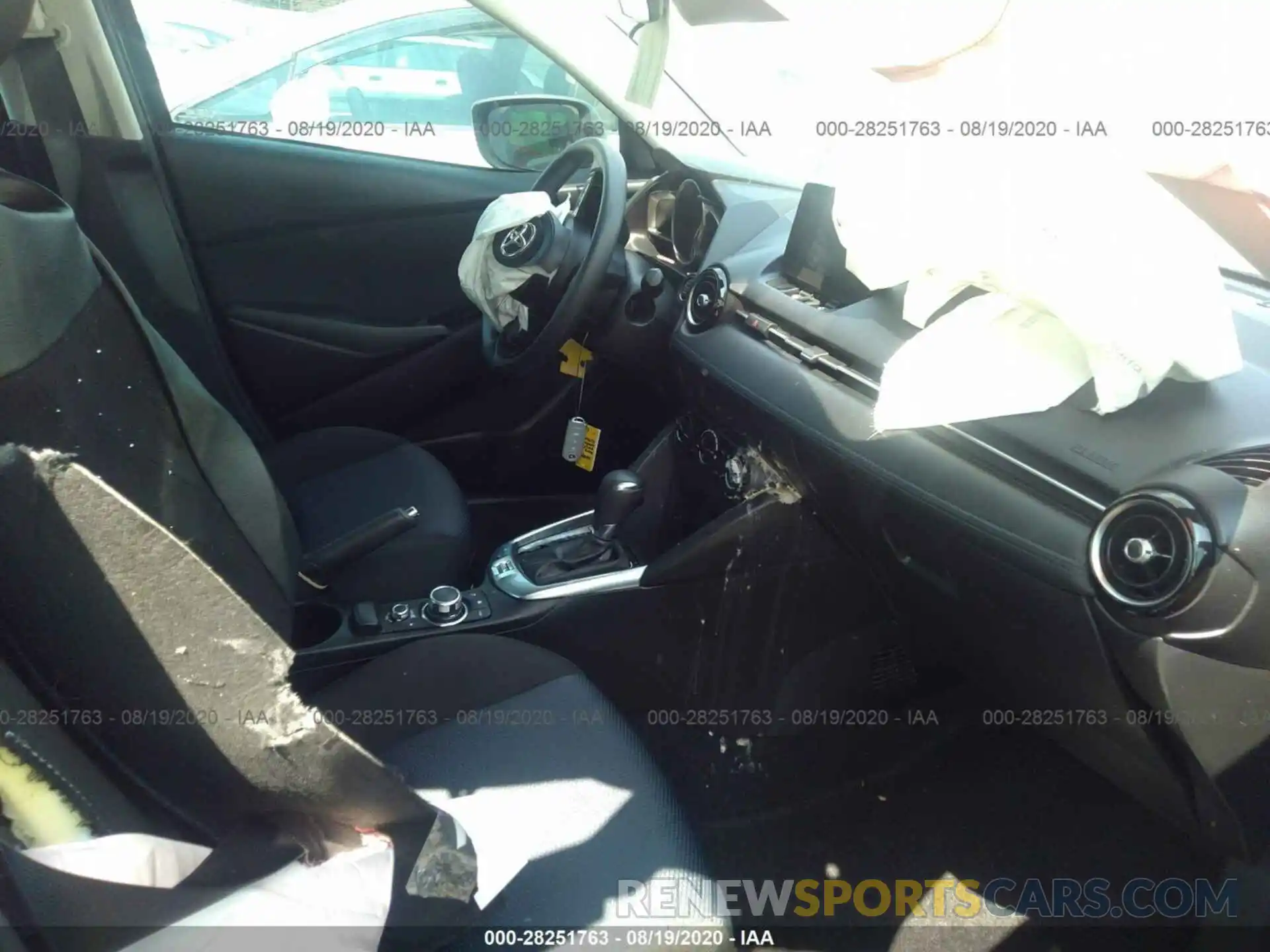 5 Photograph of a damaged car 3MYDLBYVXKY526862 TOYOTA YARIS SEDAN 2019