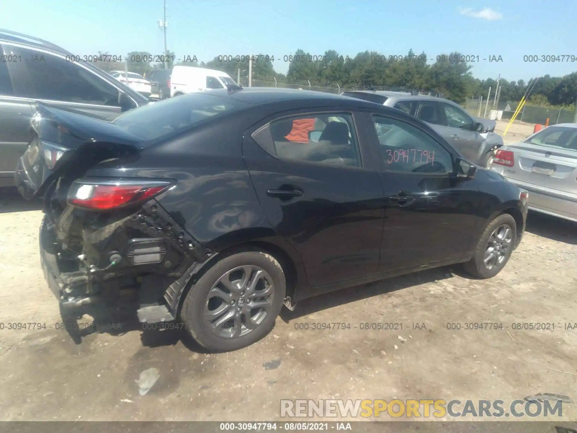 4 Photograph of a damaged car 3MYDLBYV0LY710998 TOYOTA YARIS SEDAN 2020