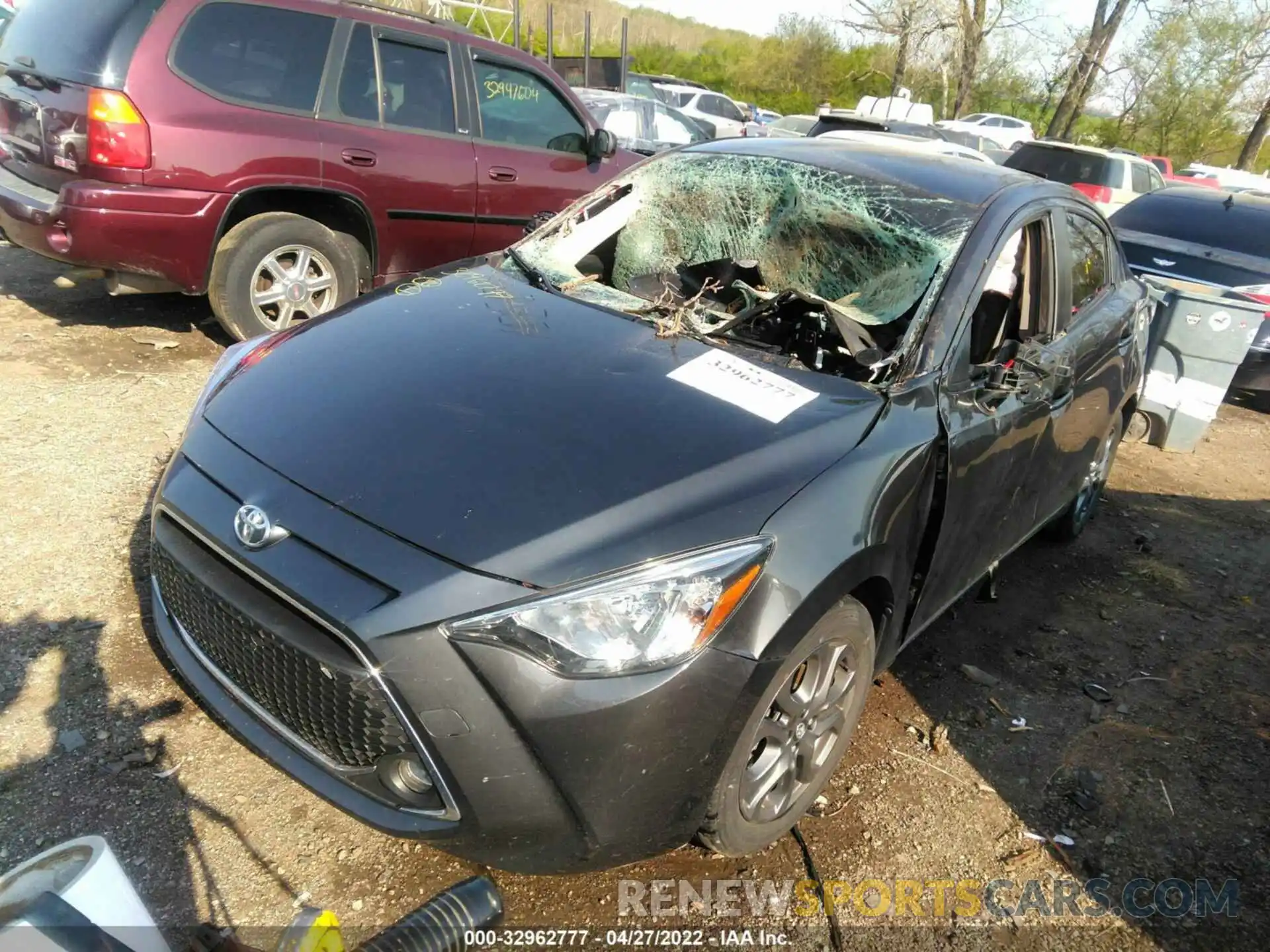 2 Photograph of a damaged car 3MYDLBYV0LY713738 TOYOTA YARIS SEDAN 2020