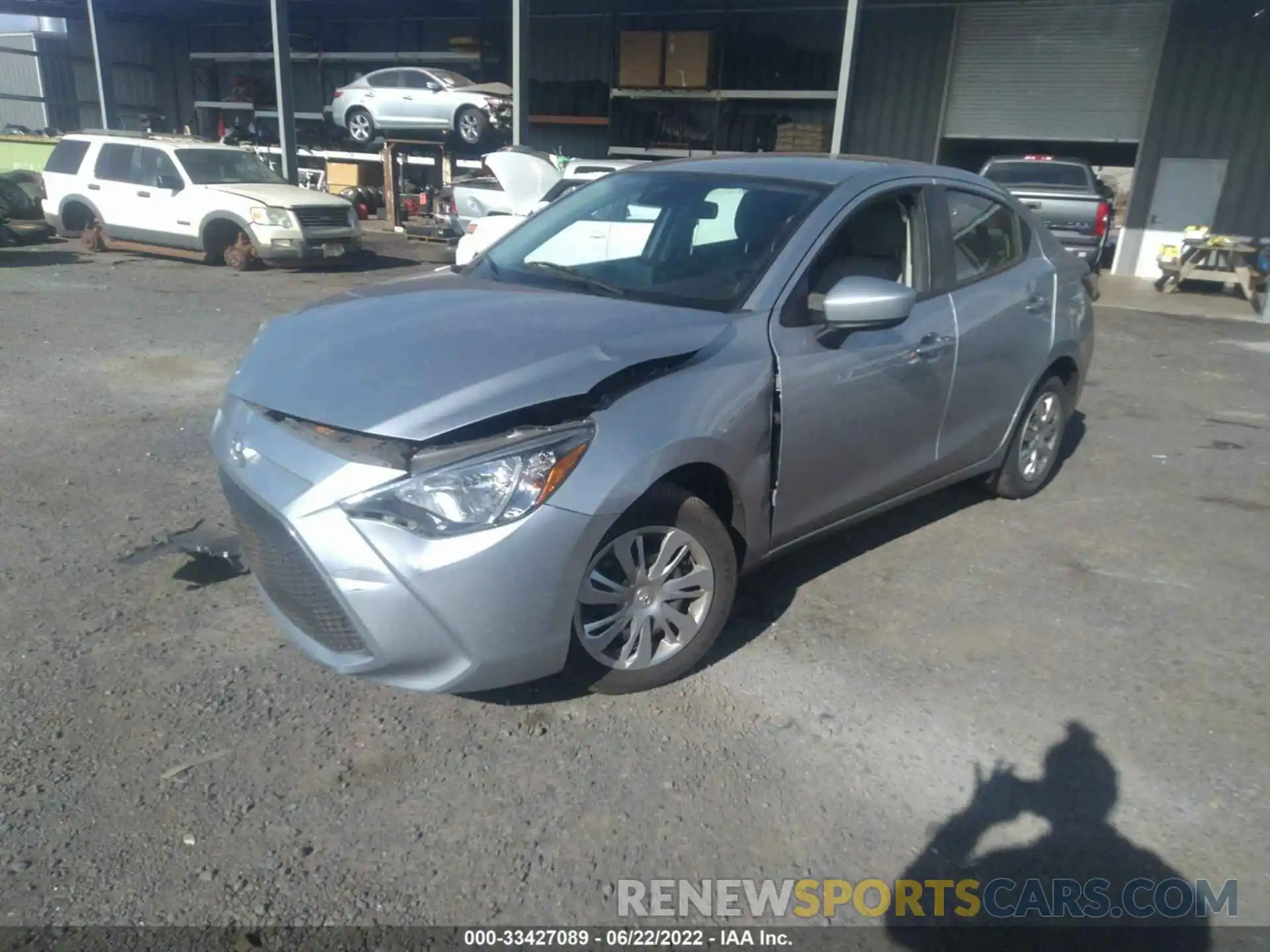 2 Photograph of a damaged car 3MYDLBYV0LY715263 TOYOTA YARIS SEDAN 2020