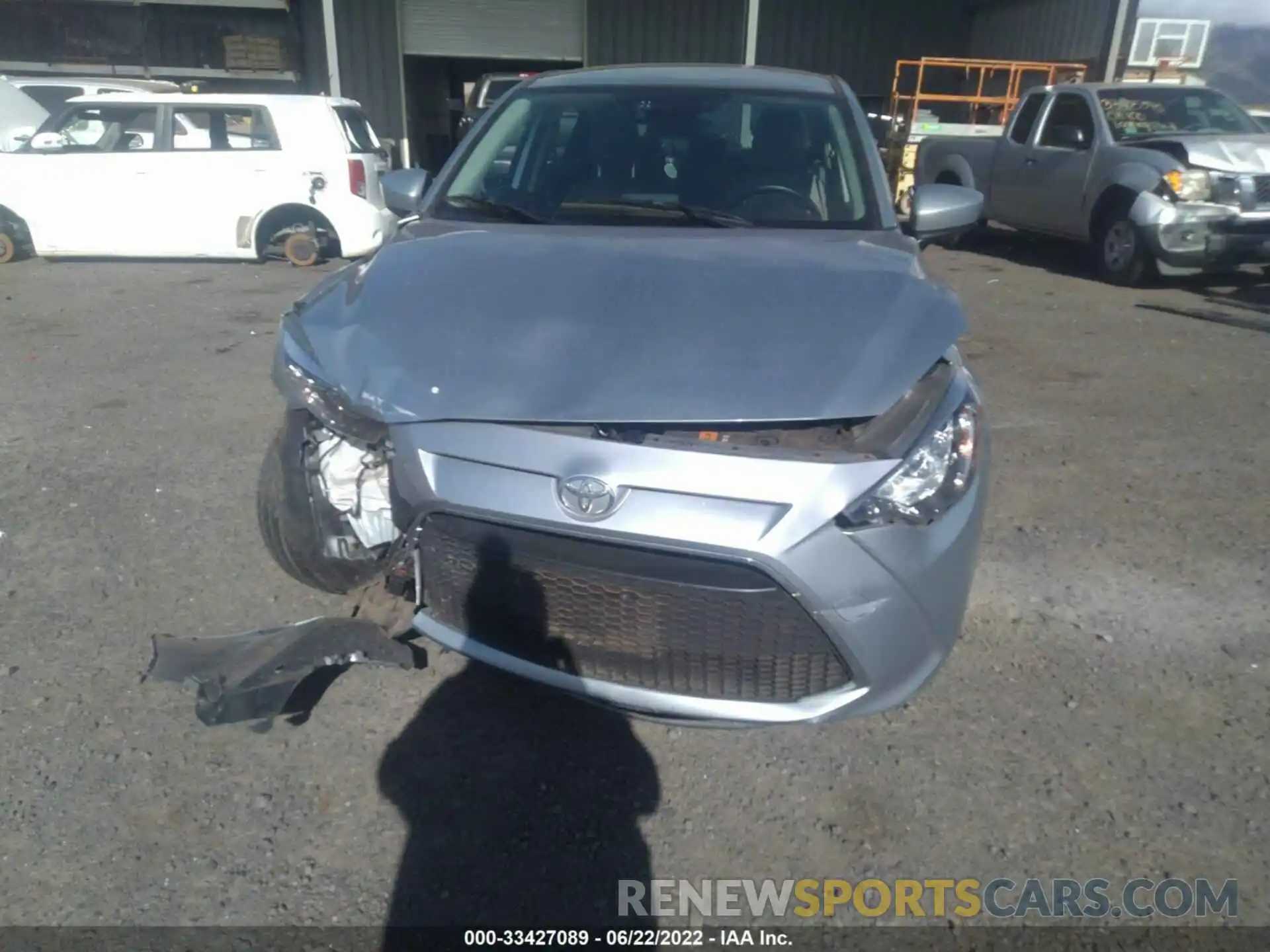 6 Photograph of a damaged car 3MYDLBYV0LY715263 TOYOTA YARIS SEDAN 2020