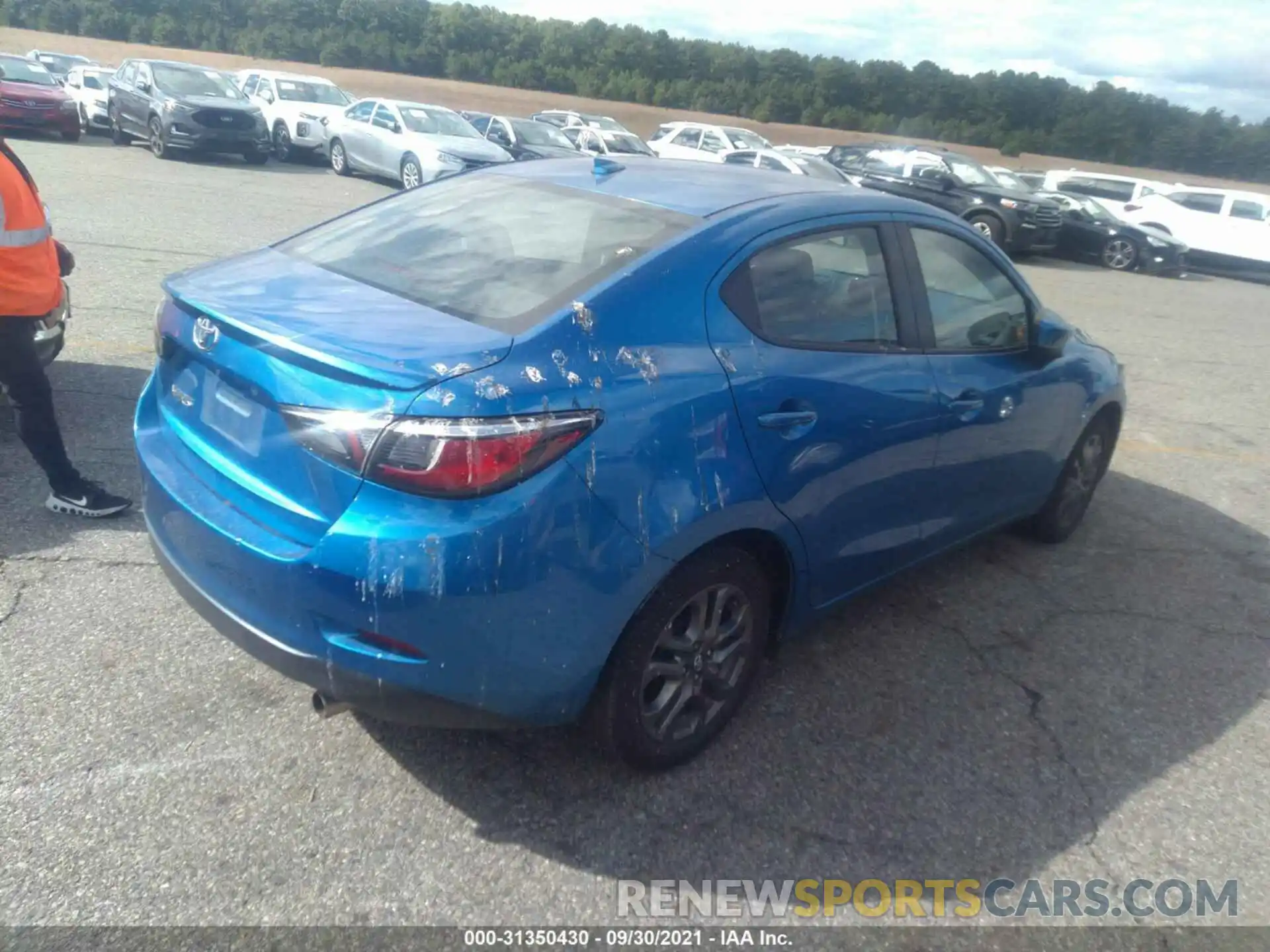 4 Photograph of a damaged car 3MYDLBYV2LY710372 TOYOTA YARIS SEDAN 2020