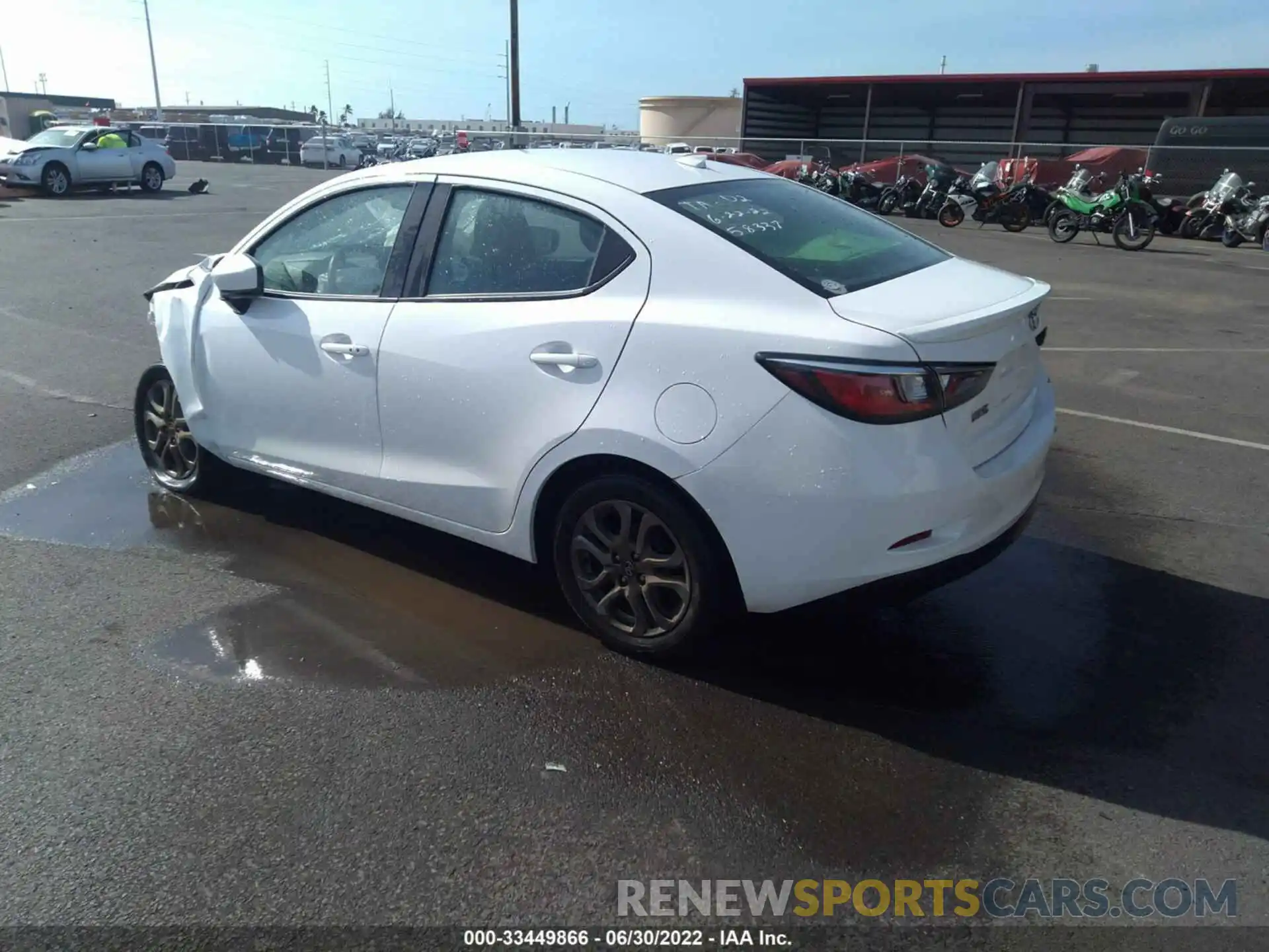 3 Photograph of a damaged car 3MYDLBYV2LY712882 TOYOTA YARIS SEDAN 2020