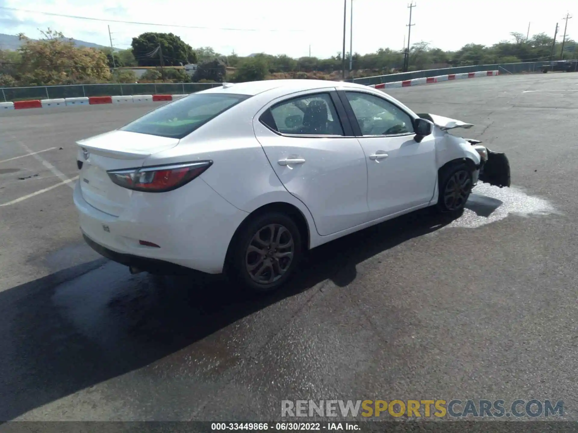 4 Photograph of a damaged car 3MYDLBYV2LY712882 TOYOTA YARIS SEDAN 2020