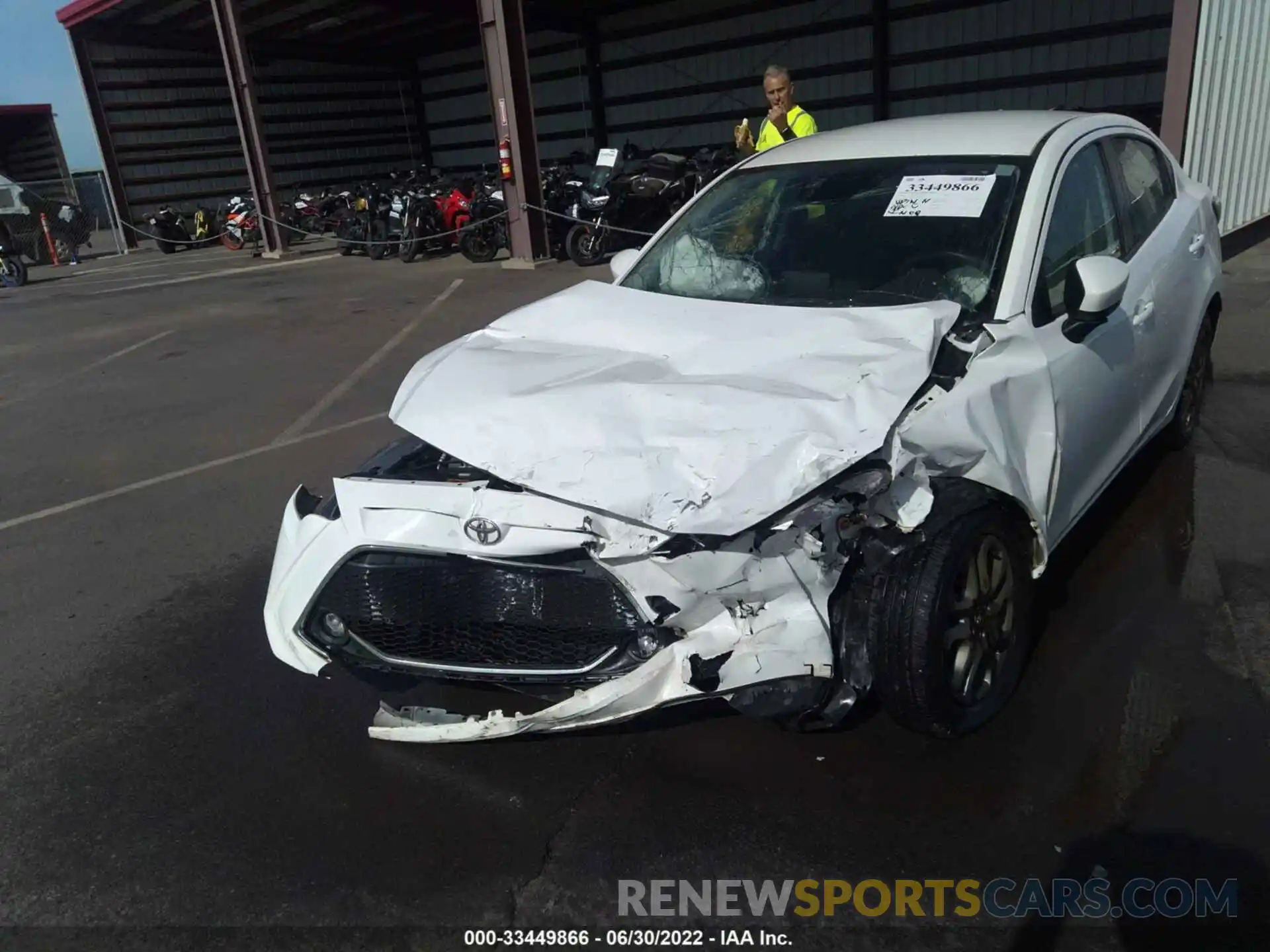 6 Photograph of a damaged car 3MYDLBYV2LY712882 TOYOTA YARIS SEDAN 2020