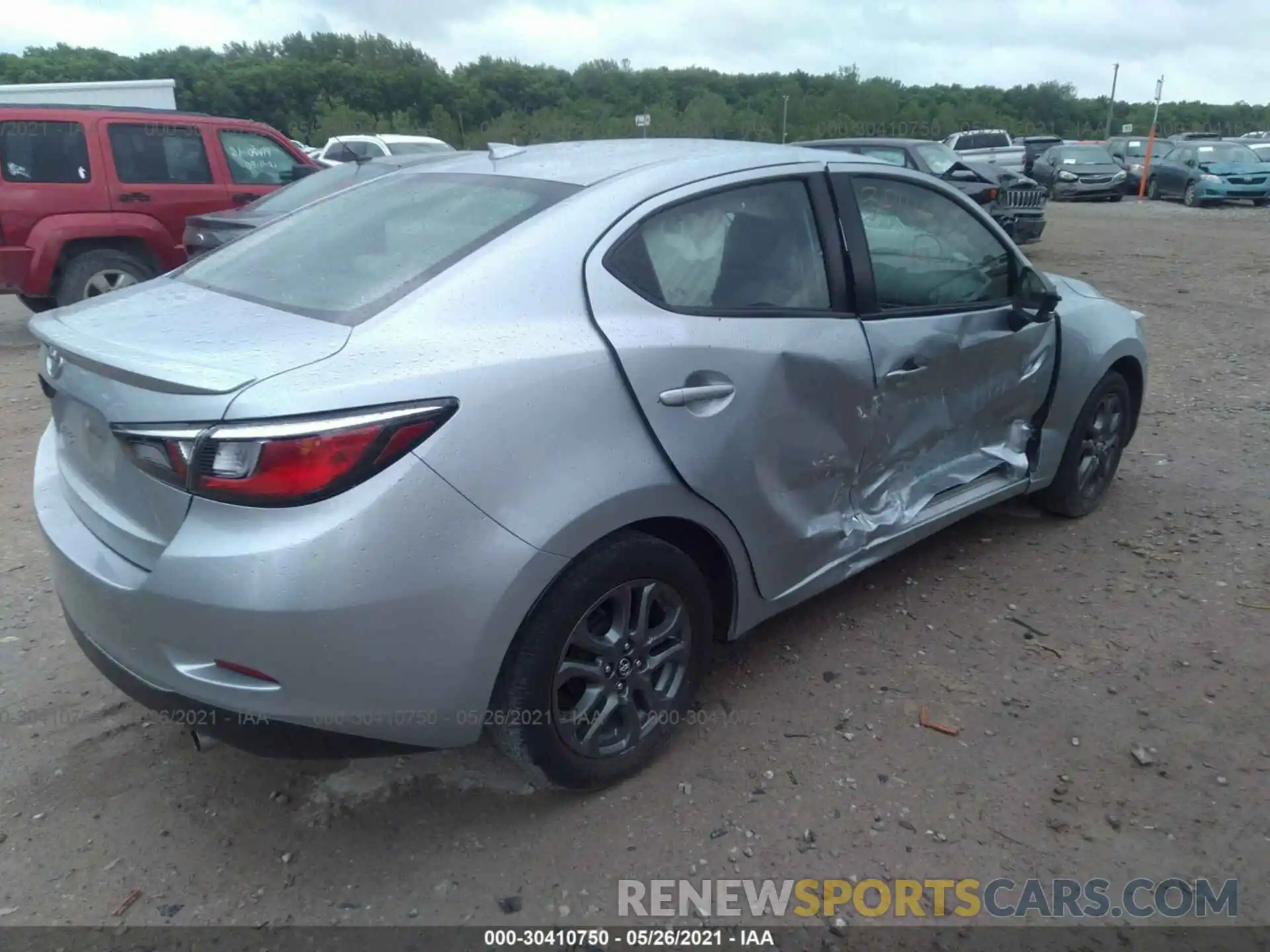 4 Photograph of a damaged car 3MYDLBYV2LY715653 TOYOTA YARIS SEDAN 2020