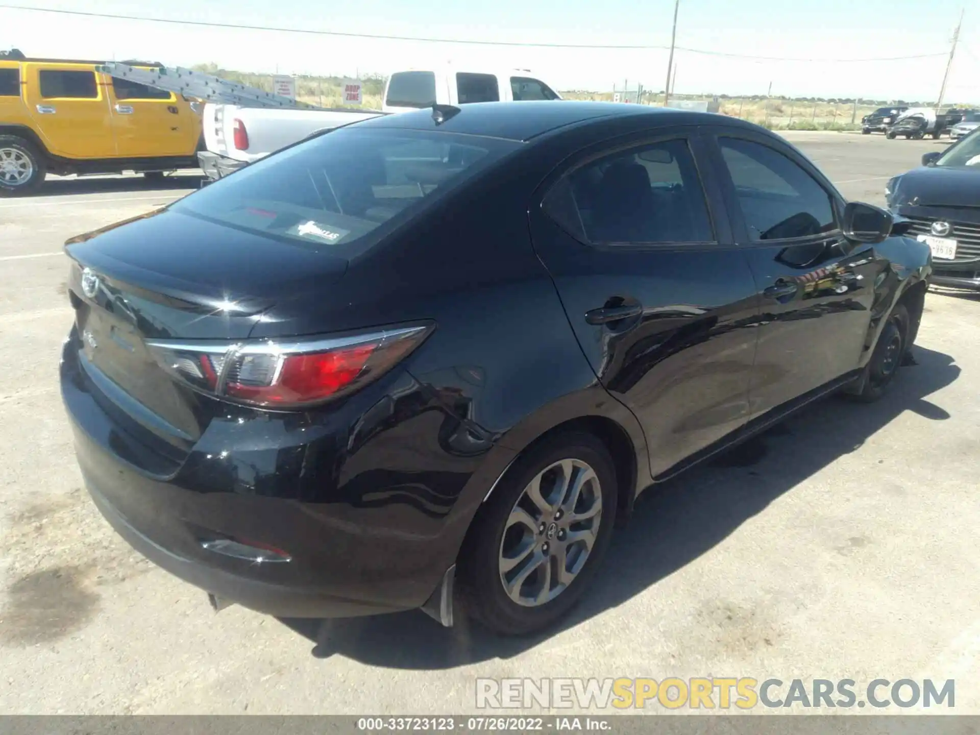 4 Photograph of a damaged car 3MYDLBYV2LY716950 TOYOTA YARIS SEDAN 2020