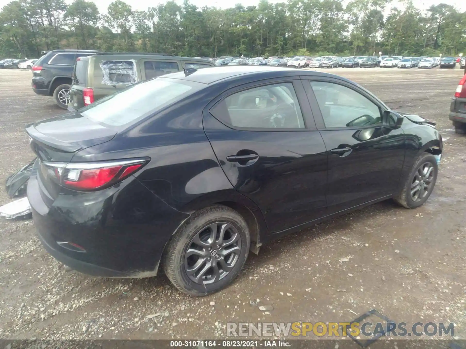 4 Photograph of a damaged car 3MYDLBYV4LY710681 TOYOTA YARIS SEDAN 2020