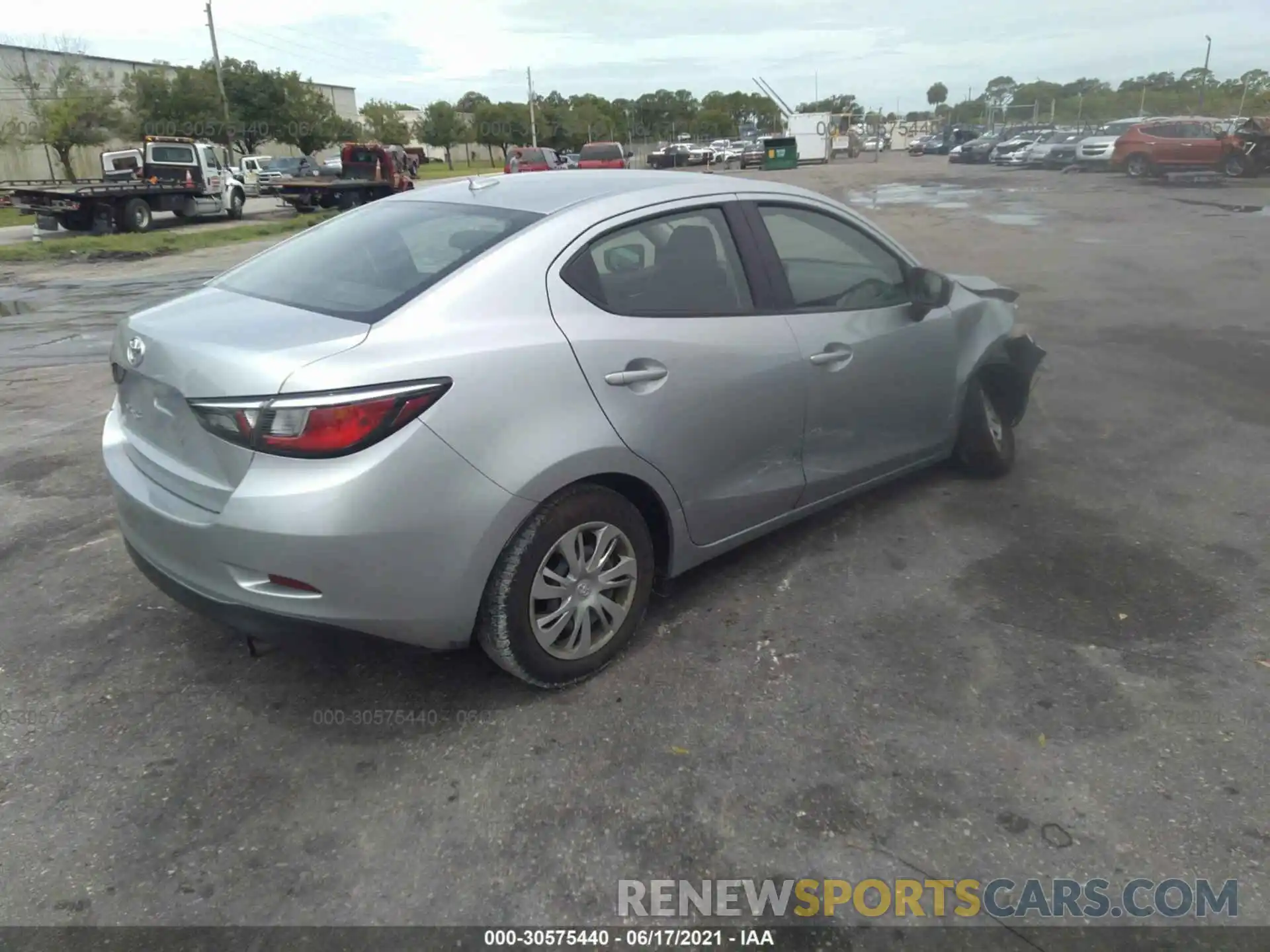 4 Photograph of a damaged car 3MYDLBYV4LY717212 TOYOTA YARIS SEDAN 2020