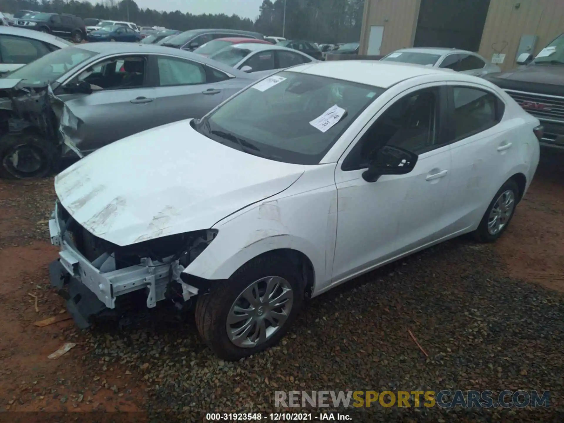 2 Photograph of a damaged car 3MYDLBYV5LY714934 TOYOTA YARIS SEDAN 2020