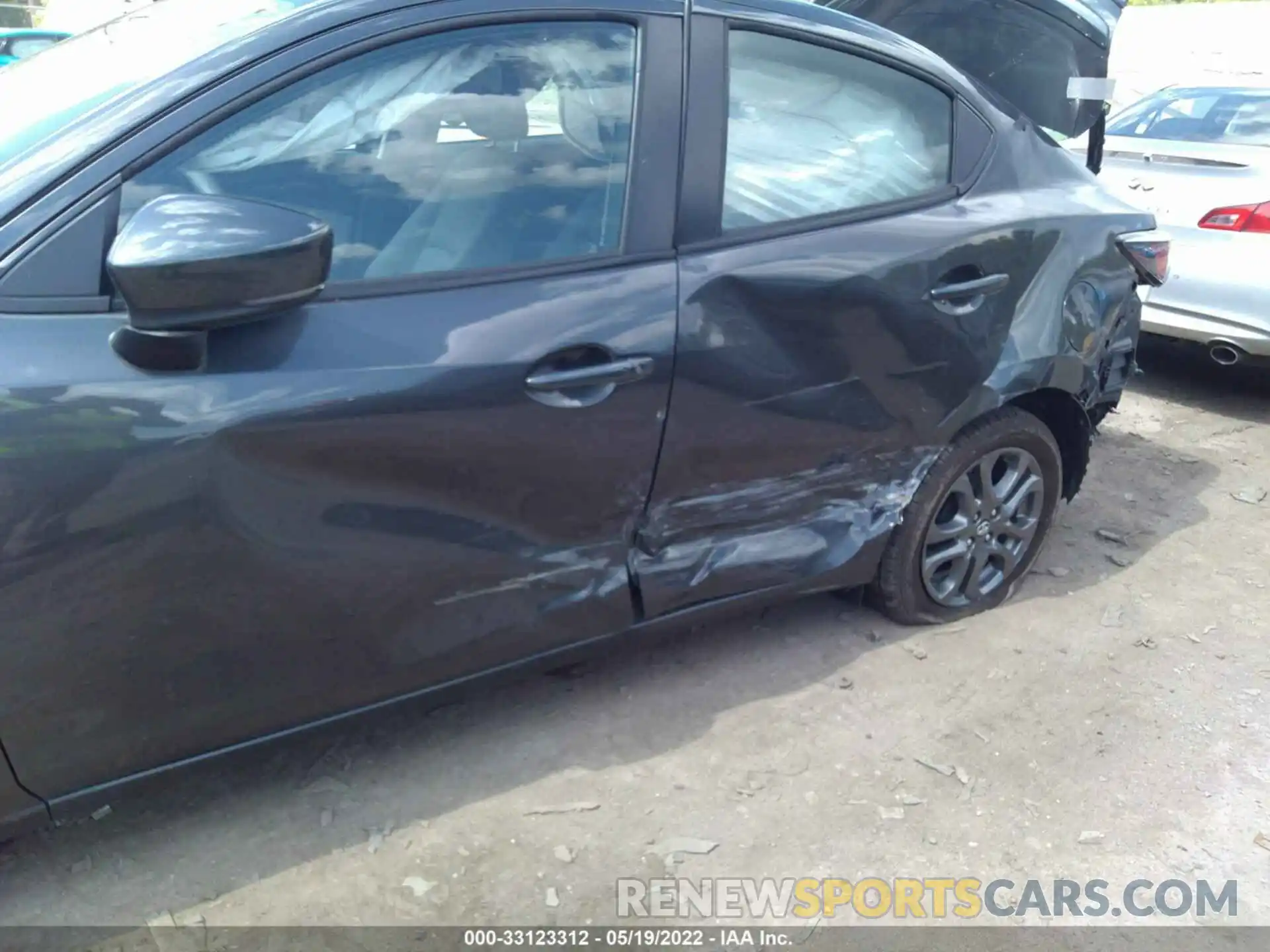 6 Photograph of a damaged car 3MYDLBYV5LY715484 TOYOTA YARIS SEDAN 2020