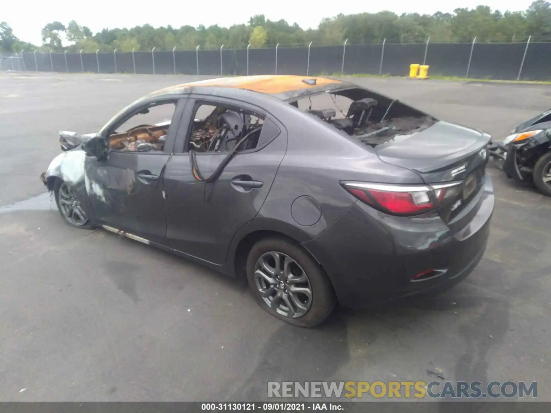 3 Photograph of a damaged car 3MYDLBYV6LY708382 TOYOTA YARIS SEDAN 2020