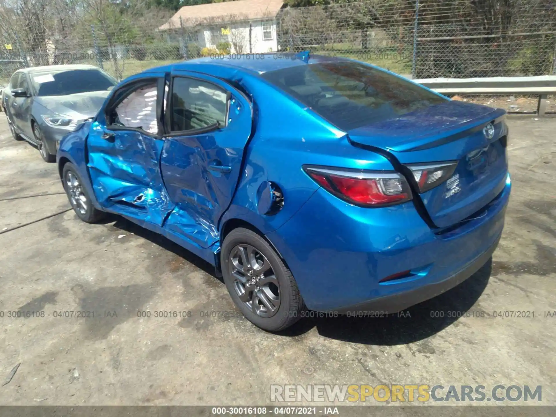 3 Photograph of a damaged car 3MYDLBYV6LY709080 TOYOTA YARIS SEDAN 2020