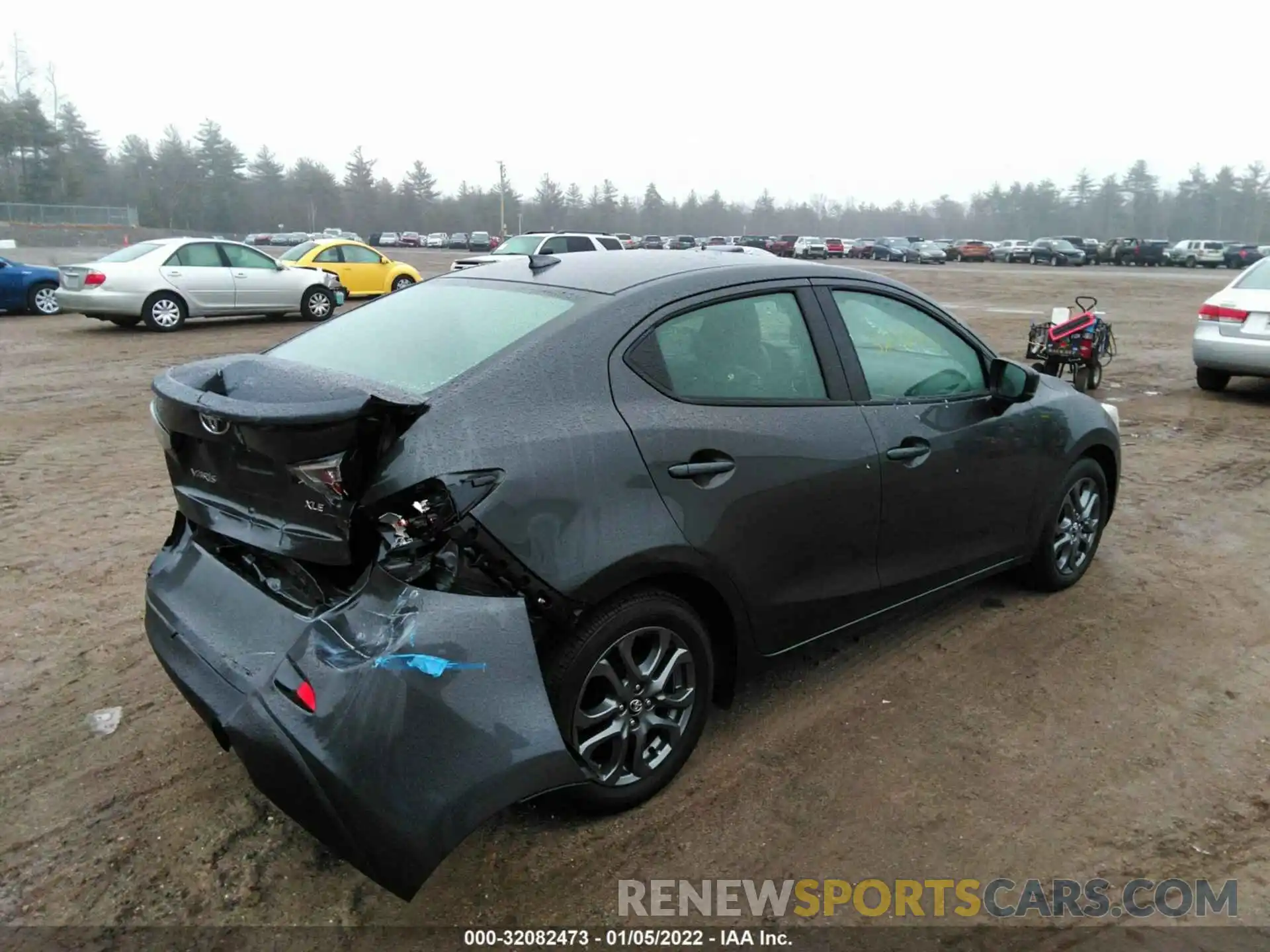 4 Photograph of a damaged car 3MYDLBYV6LY714702 TOYOTA YARIS SEDAN 2020