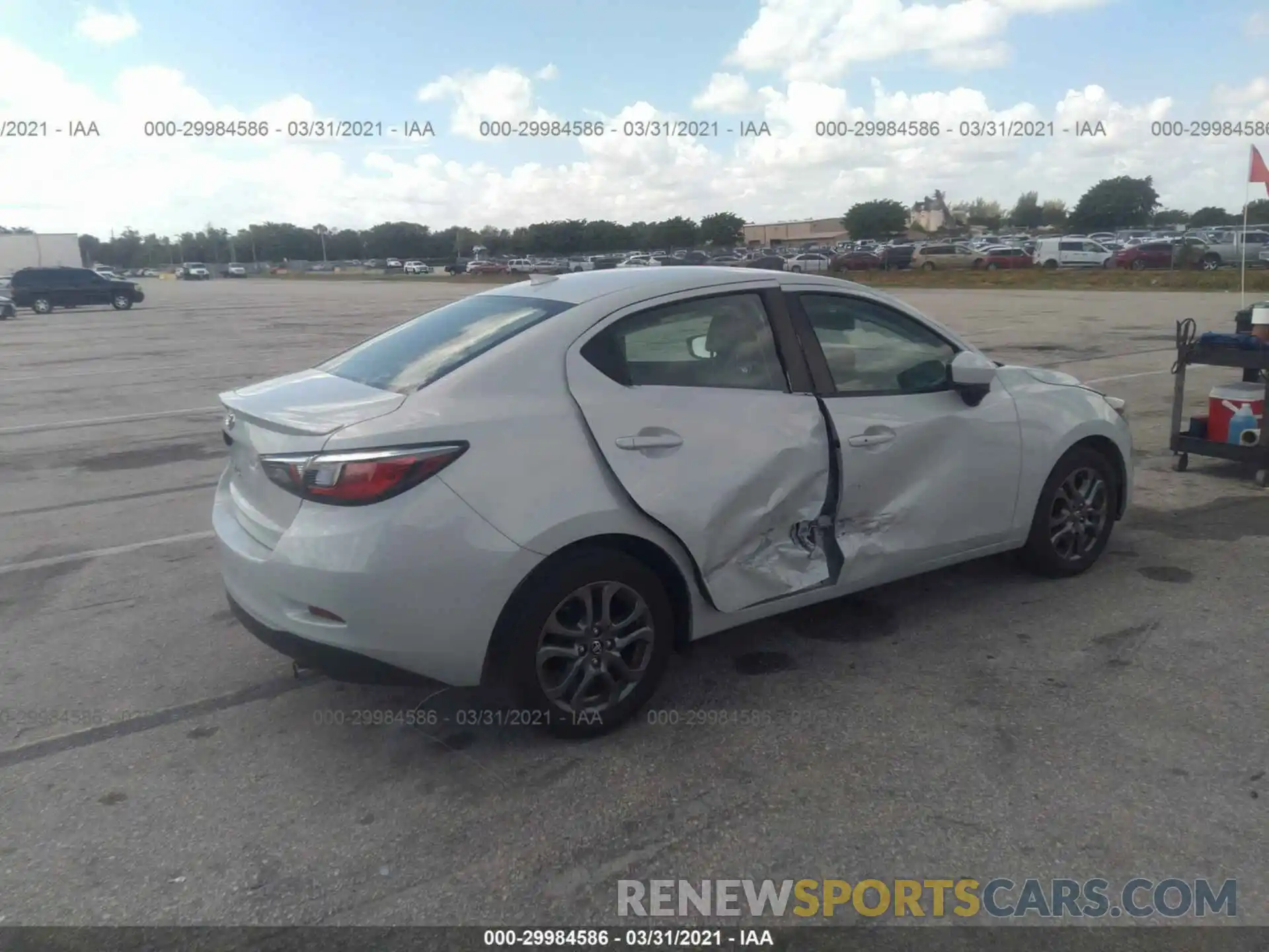 4 Photograph of a damaged car 3MYDLBYV8LY715219 TOYOTA YARIS SEDAN 2020