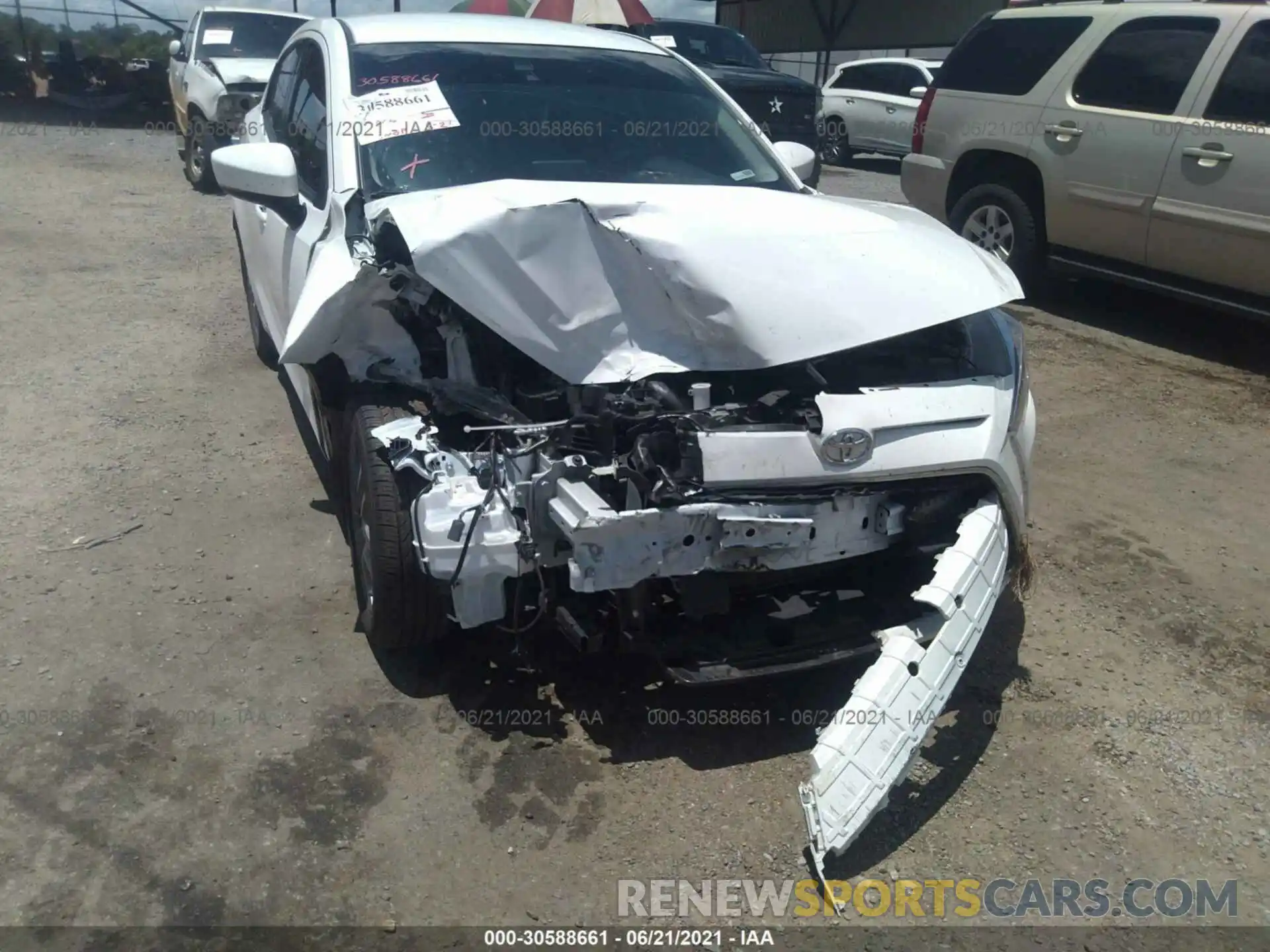 6 Photograph of a damaged car 3MYDLBYV9LY708764 TOYOTA YARIS SEDAN 2020