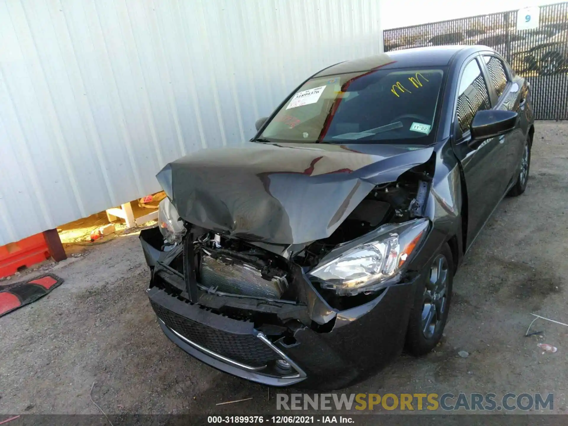 6 Photograph of a damaged car 3MYDLBYVXLY716310 TOYOTA YARIS SEDAN 2020