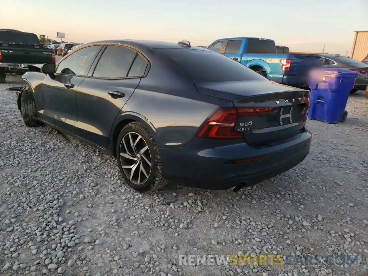 3 Photograph of a damaged car 7JR102FK0KG009558 VOLVO S60 2019