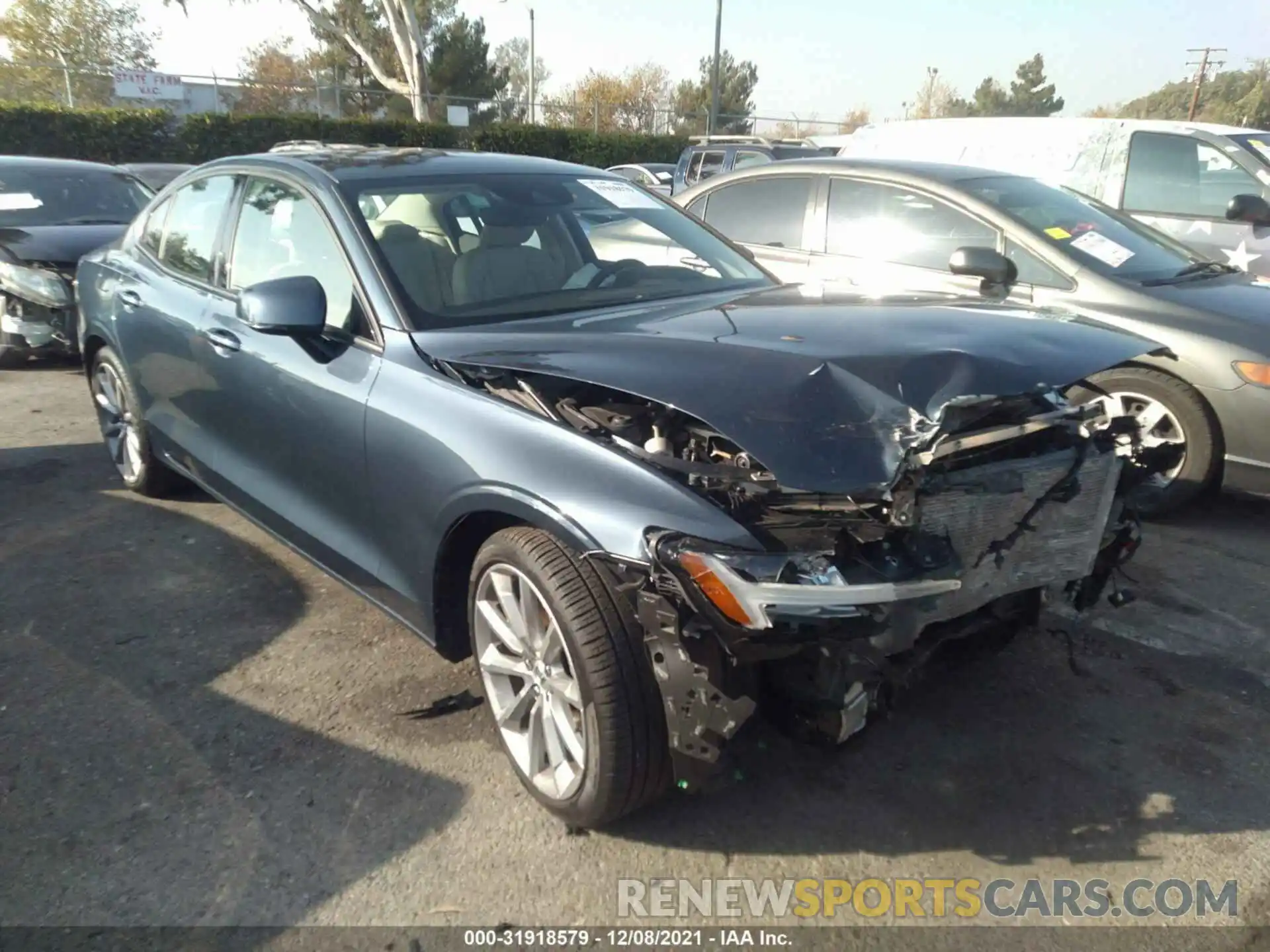 1 Photograph of a damaged car 7JR102FK0KG013691 VOLVO S60 2019