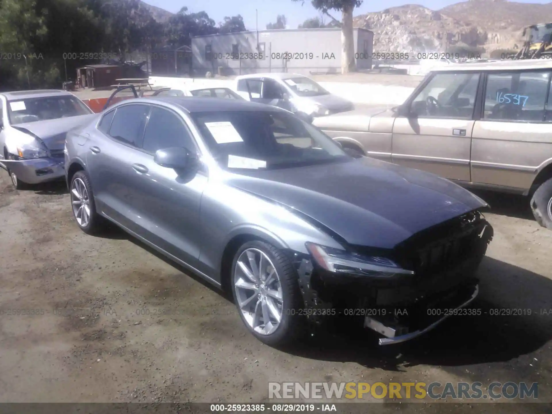 1 Photograph of a damaged car 7JR102FK1KG002845 VOLVO S60 2019