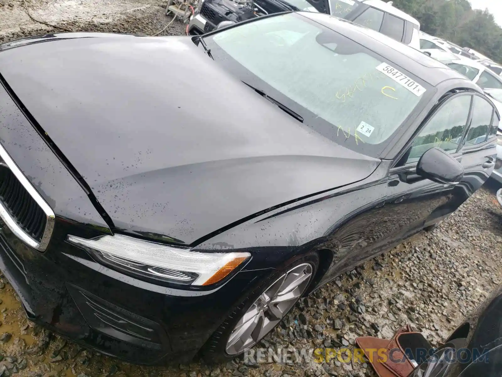 2 Photograph of a damaged car 7JR102FK3KG002037 VOLVO S60 2019