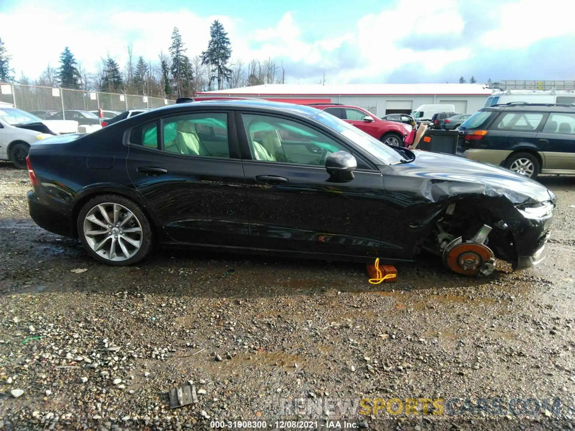 6 Photograph of a damaged car 7JR102FK3KG003513 VOLVO S60 2019