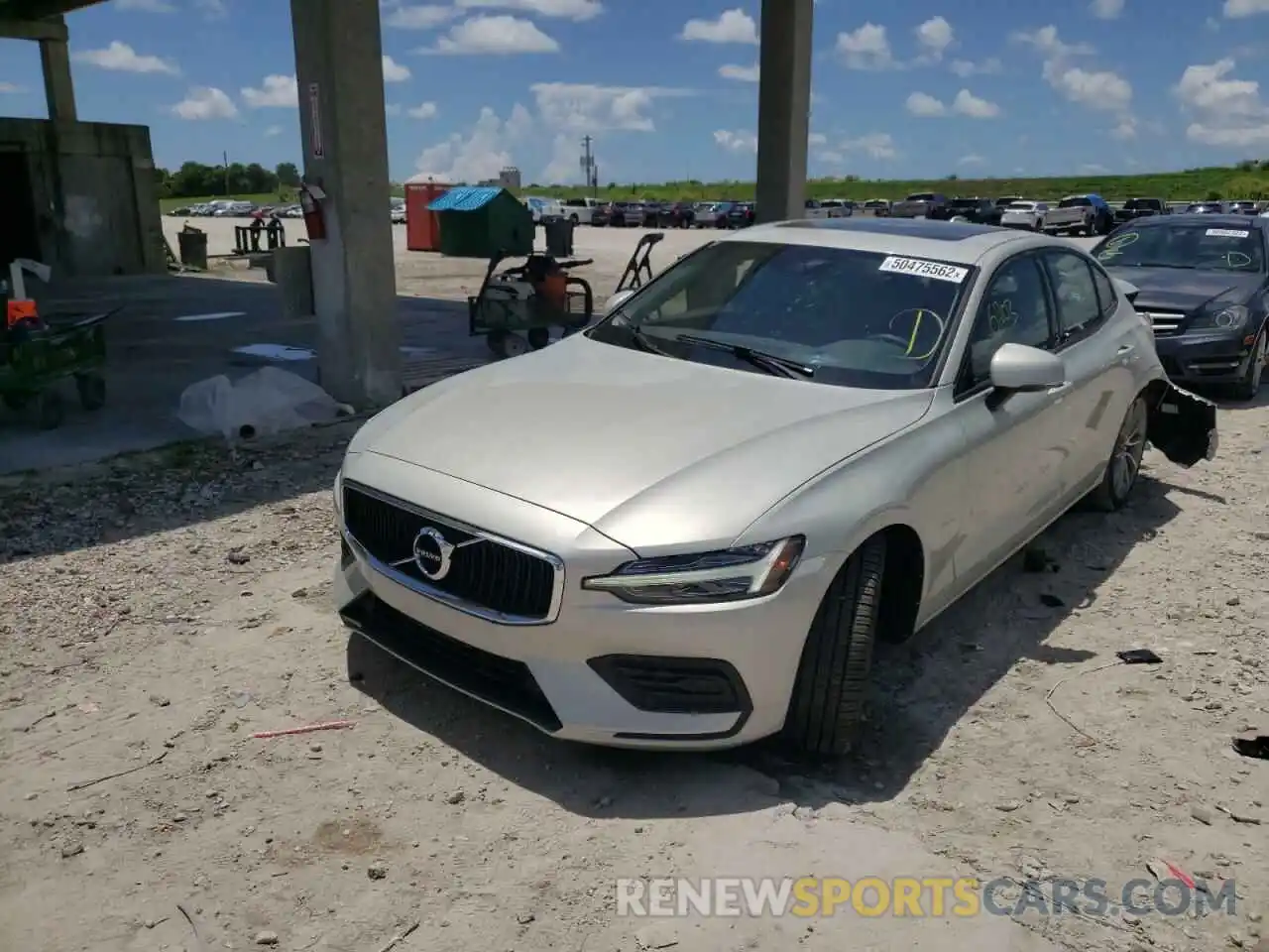 2 Photograph of a damaged car 7JR102FK3KG015886 VOLVO S60 2019