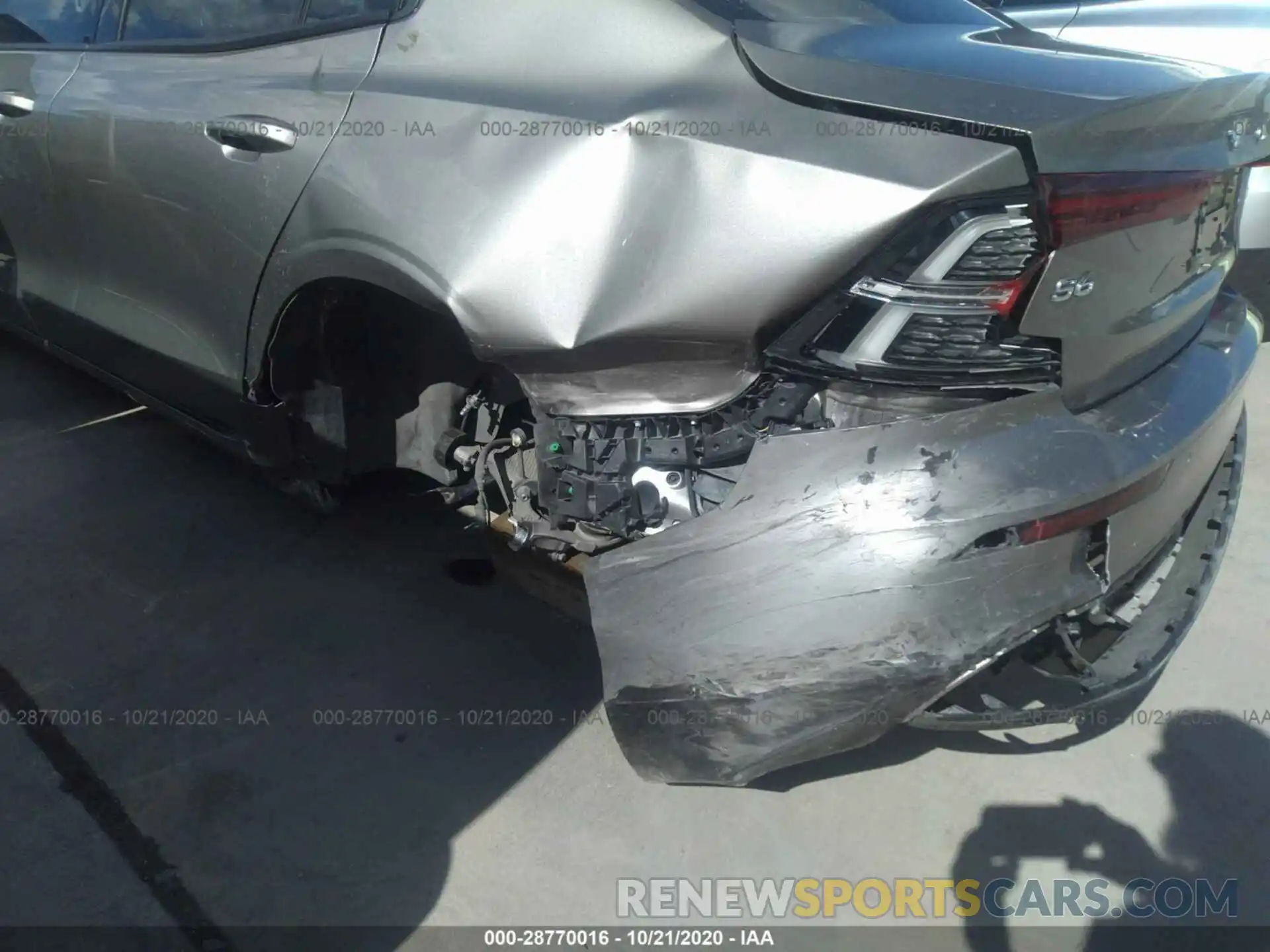 6 Photograph of a damaged car 7JR102FK3KG016441 VOLVO S60 2019