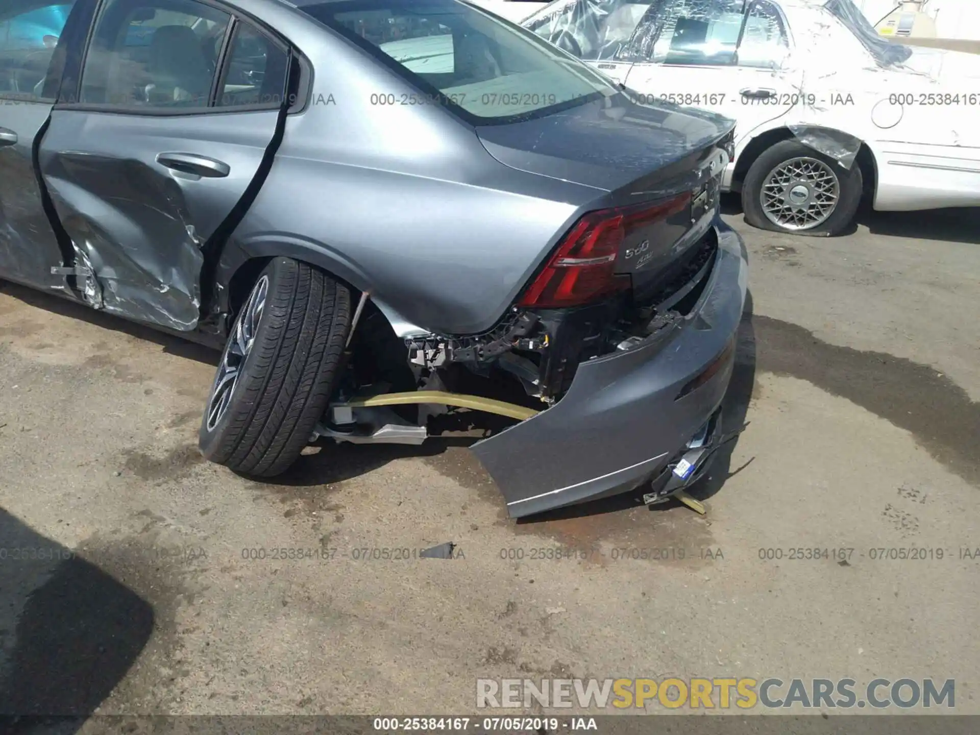 6 Photograph of a damaged car 7JR102FK4KG011121 VOLVO S60 2019