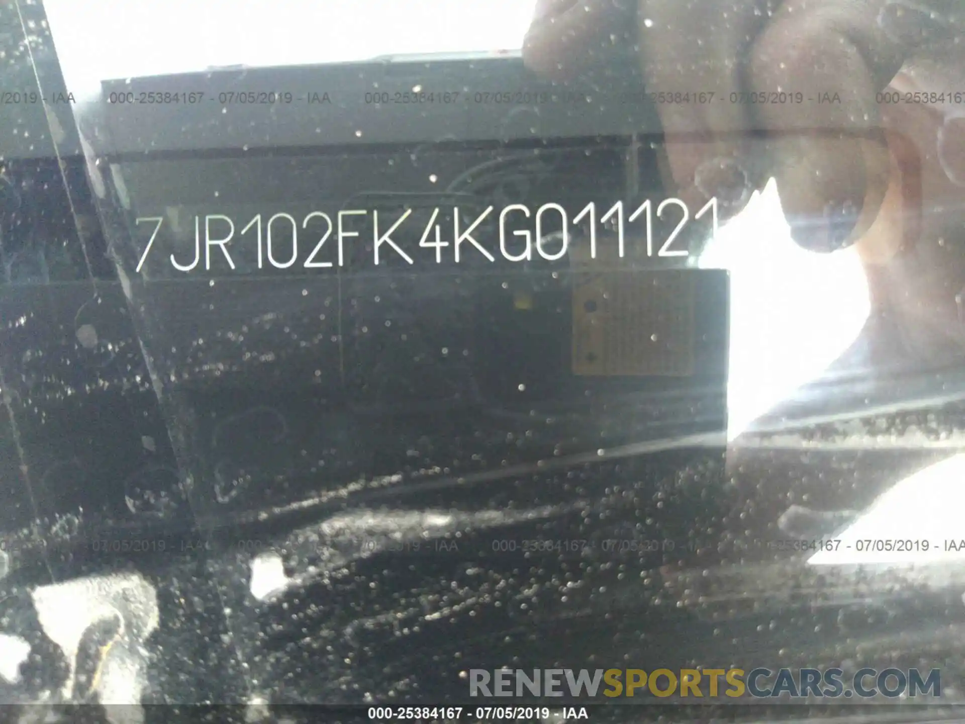 9 Photograph of a damaged car 7JR102FK4KG011121 VOLVO S60 2019