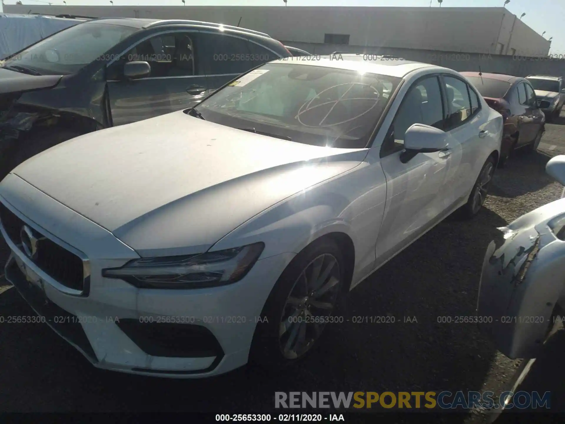 2 Photograph of a damaged car 7JR102FK6KG007488 VOLVO S60 2019