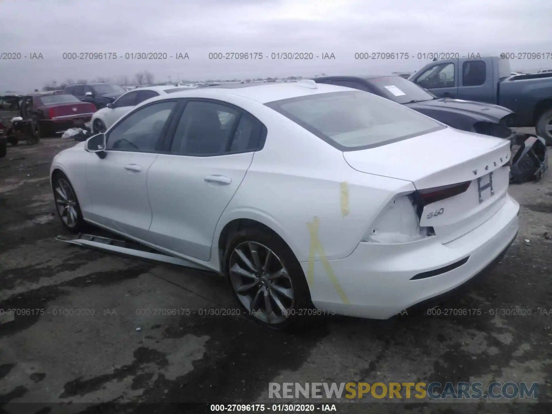 3 Photograph of a damaged car 7JR102FK6KG012318 VOLVO S60 2019