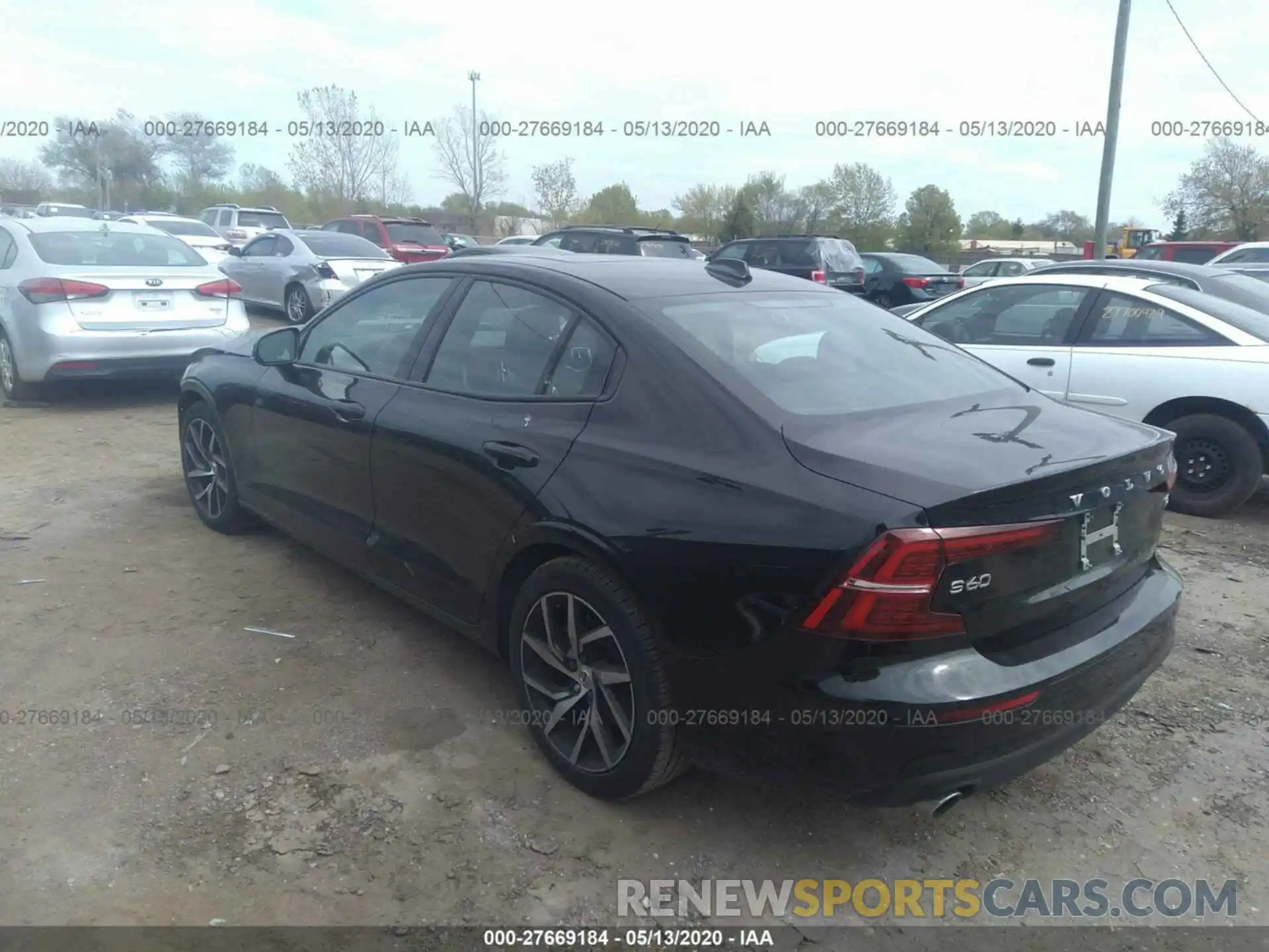 3 Photograph of a damaged car 7JR102FK7KG012327 VOLVO S60 2019