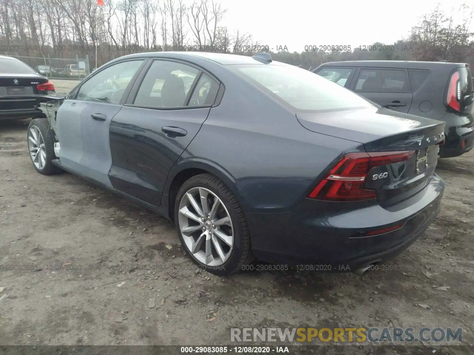 3 Photograph of a damaged car 7JR102FK7KG014739 VOLVO S60 2019