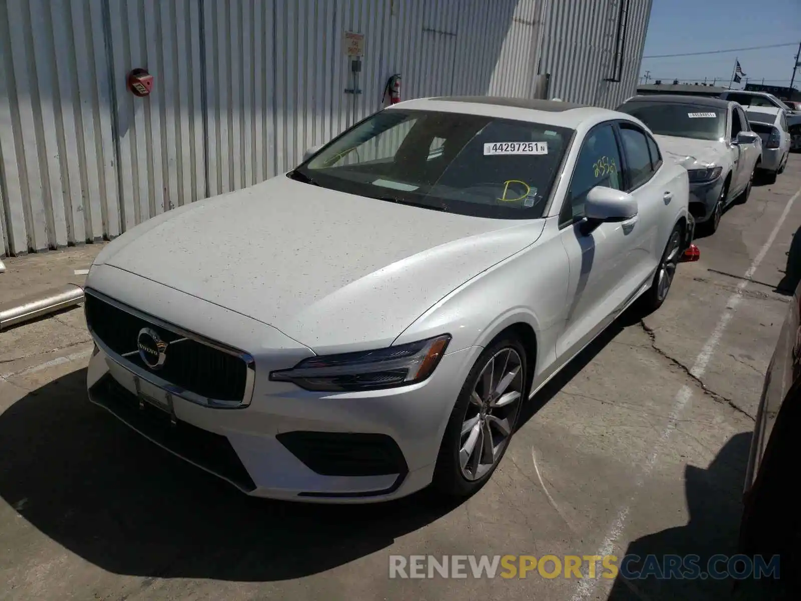 2 Photograph of a damaged car 7JR102FK8KG007623 VOLVO S60 2019