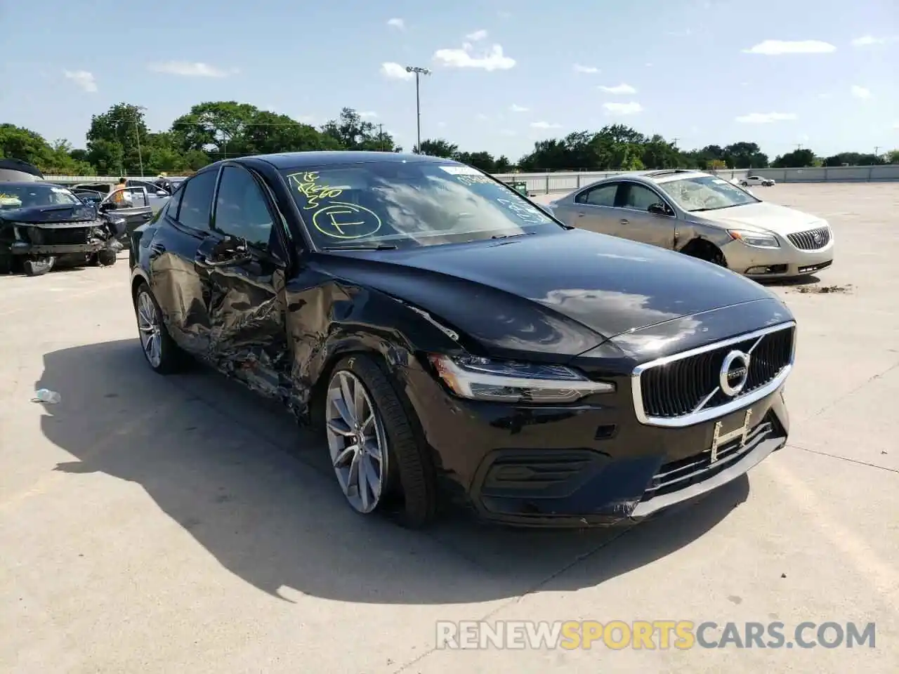 1 Photograph of a damaged car 7JR102FK8KG008688 VOLVO S60 2019