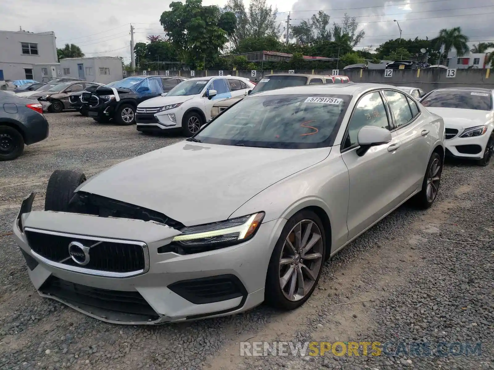 2 Photograph of a damaged car 7JR102FK8KG014281 VOLVO S60 2019