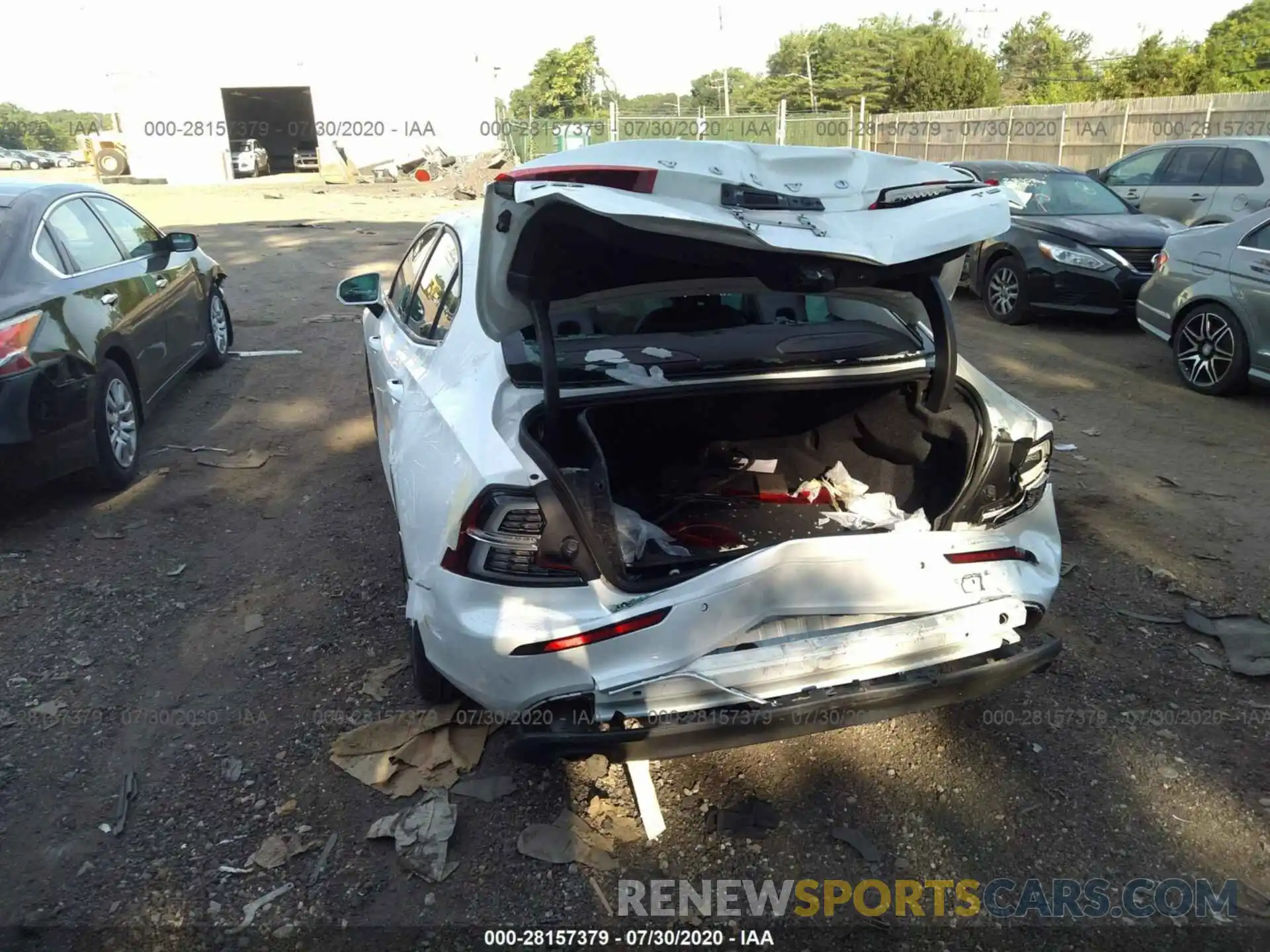 6 Photograph of a damaged car 7JR102FK8KG017228 VOLVO S60 2019