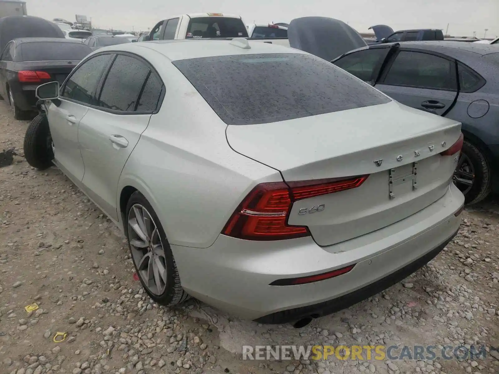 3 Photograph of a damaged car 7JR102FK9KG000678 VOLVO S60 2019