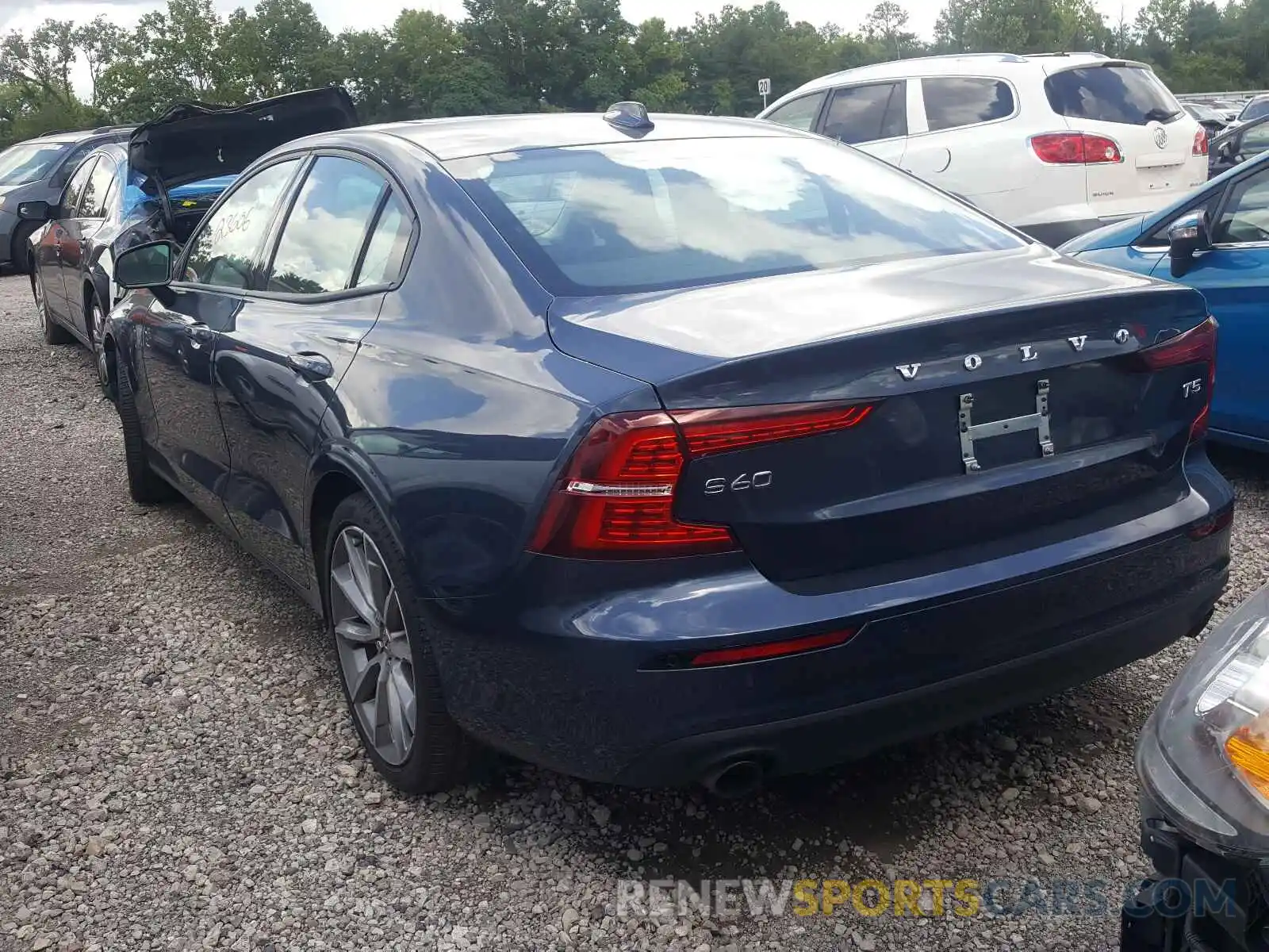 3 Photograph of a damaged car 7JR102FK9KG001748 VOLVO S60 2019