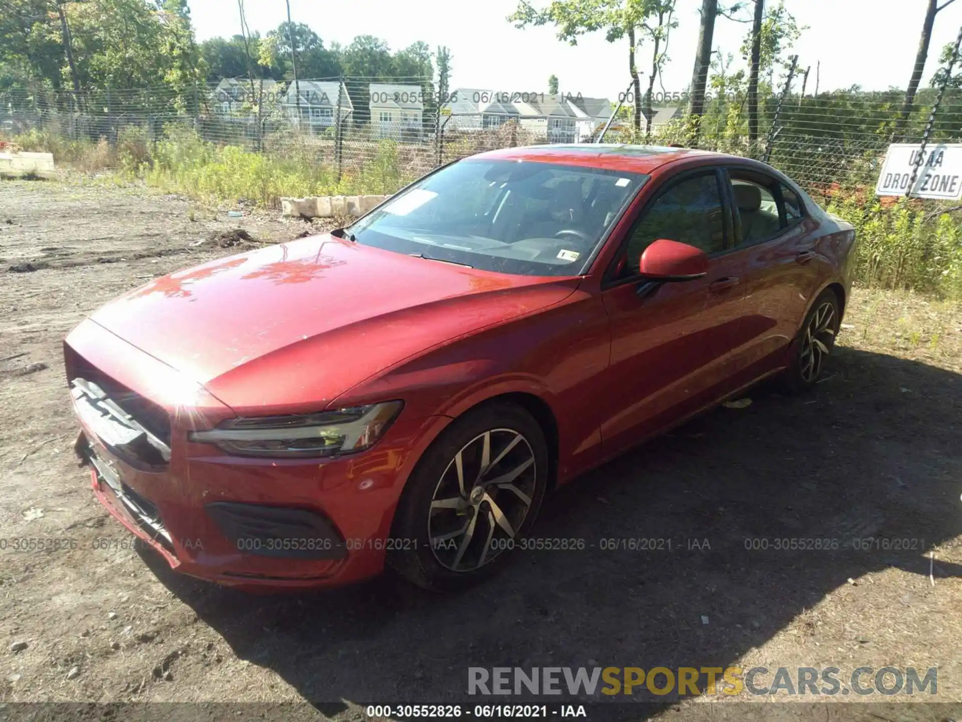 2 Photograph of a damaged car 7JR102FK9KG009932 VOLVO S60 2019