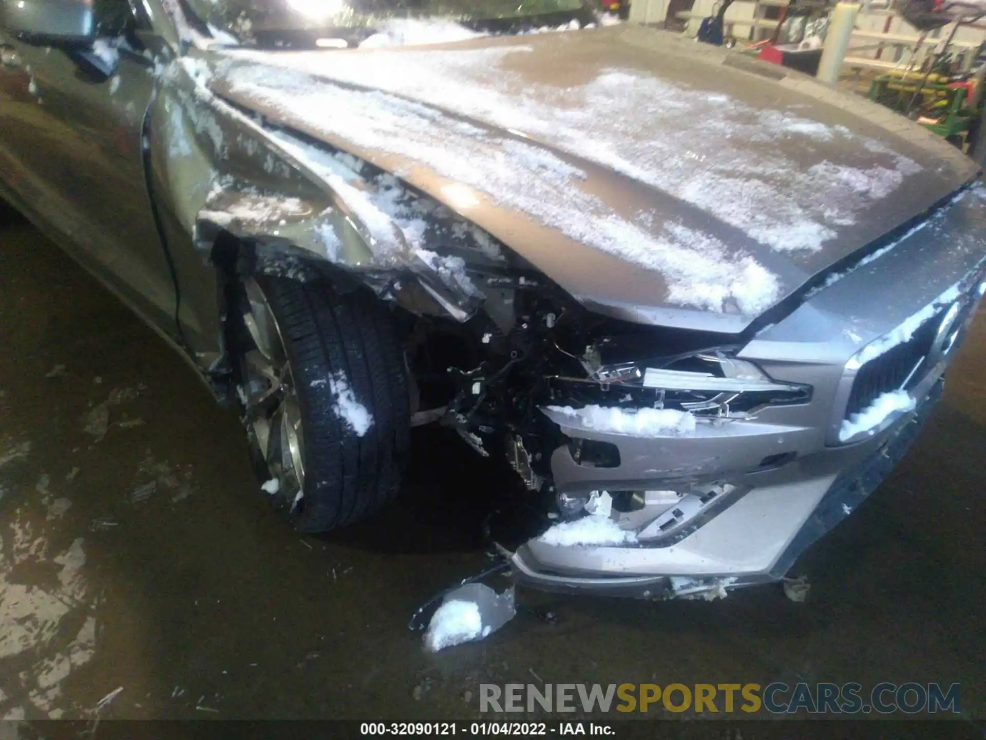 6 Photograph of a damaged car 7JR102FKXKG003587 VOLVO S60 2019