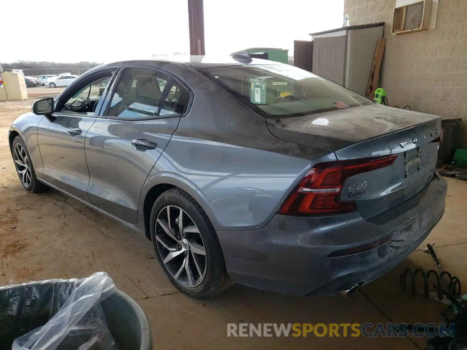 3 Photograph of a damaged car 7JR102FKXKG011012 VOLVO S60 2019